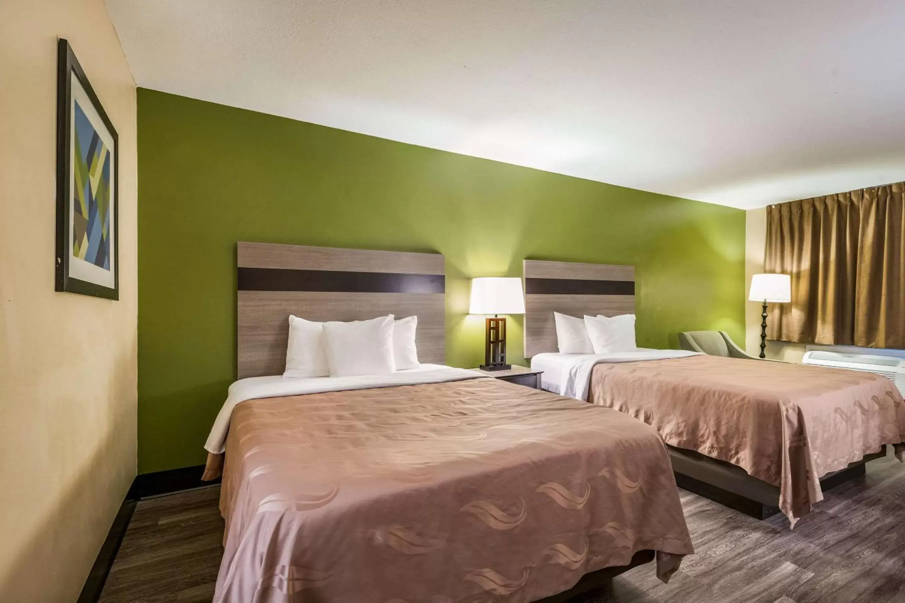 Bedroom, Bed in Quality Inn & Suites - Garland