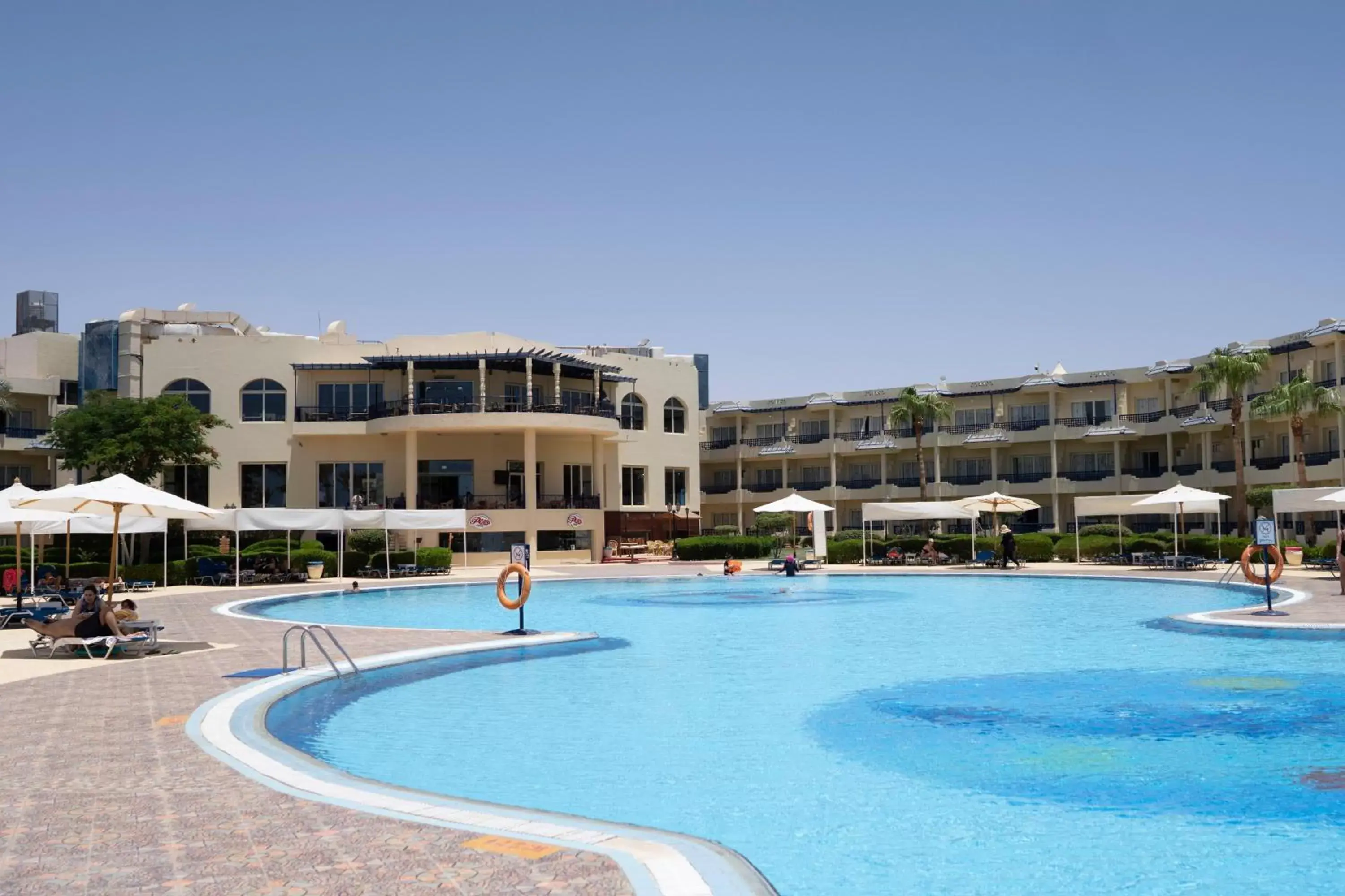 Swimming Pool in Grand Oasis Resort