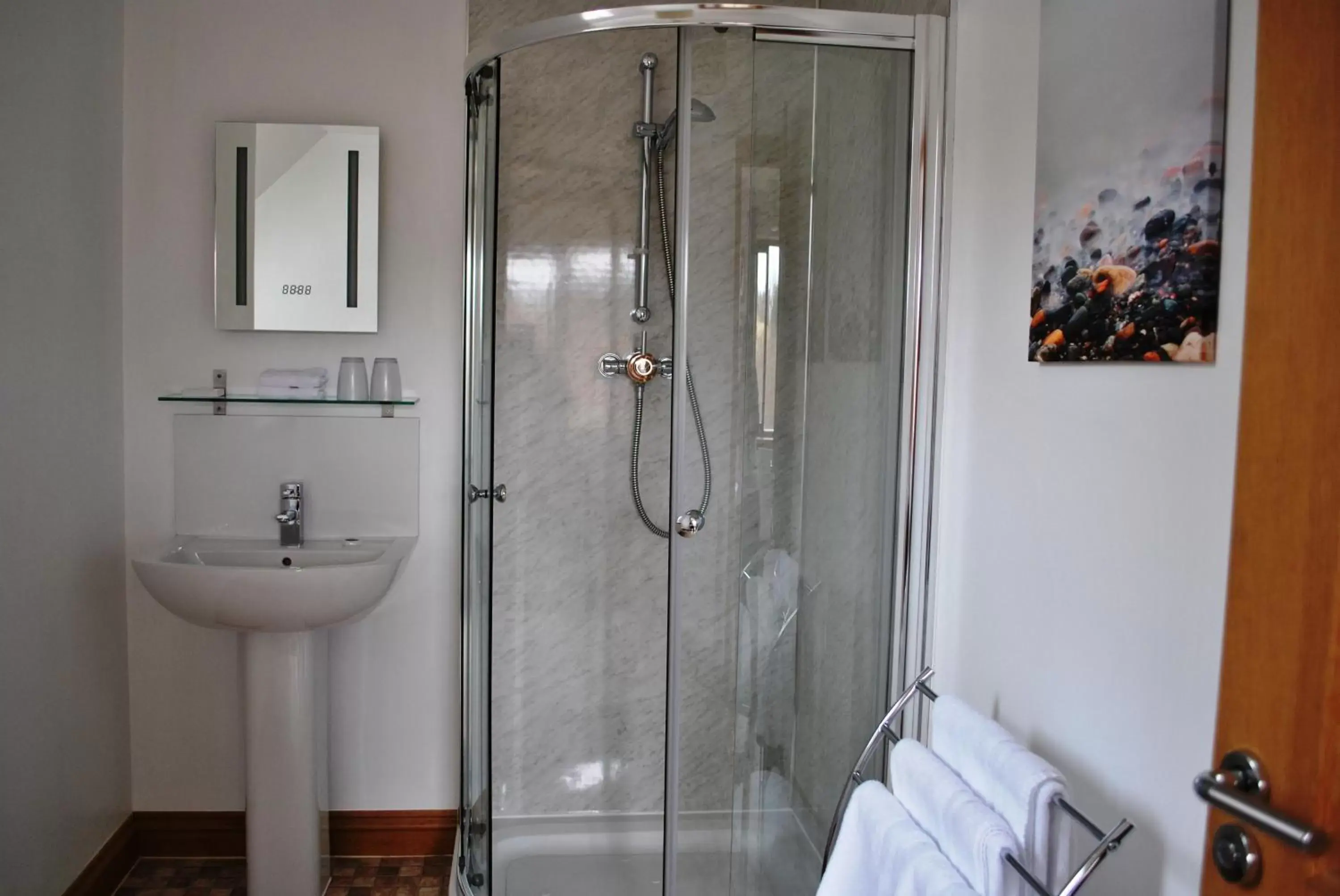 Shower, Bathroom in Orchard House Bed and Breakfast