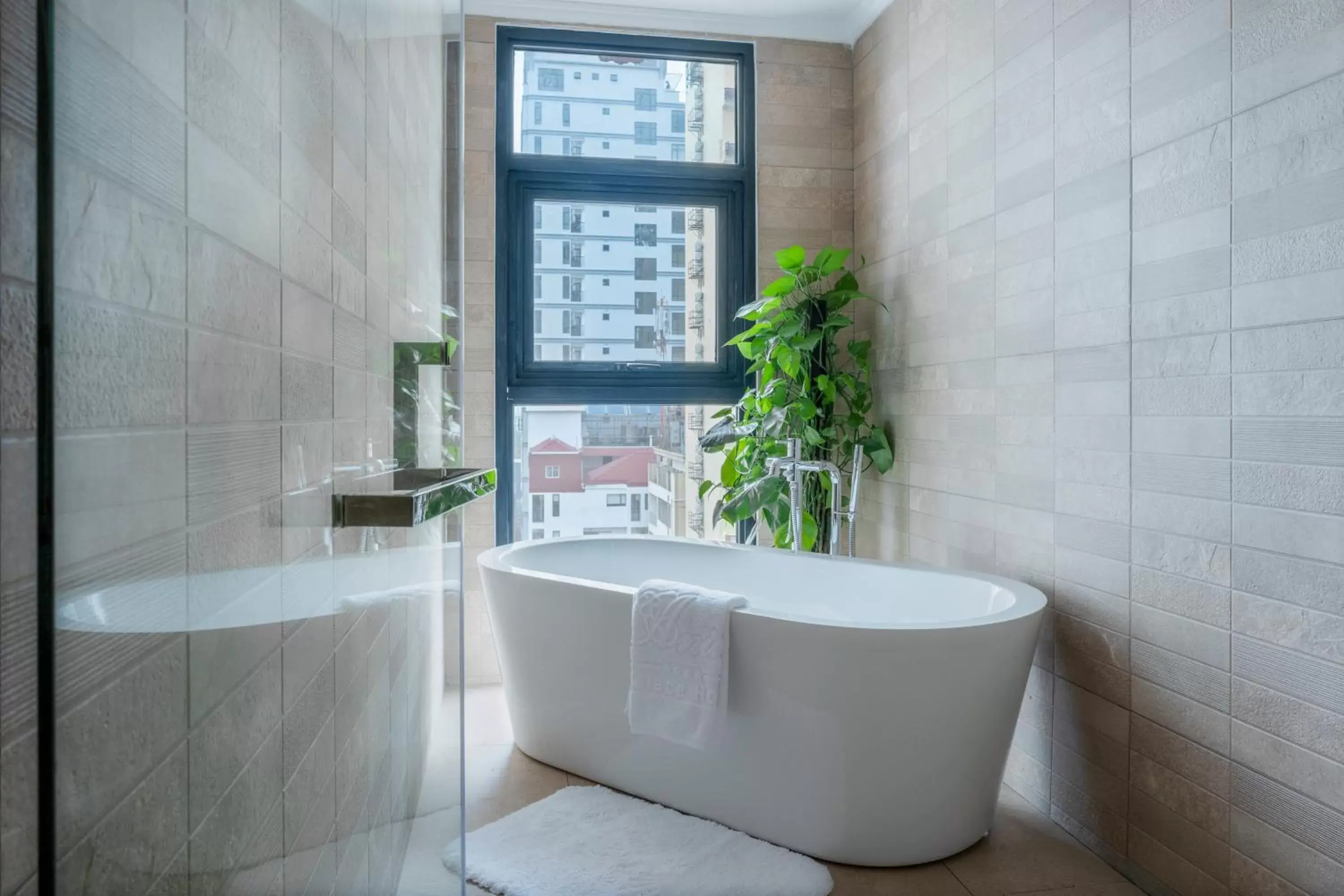 Bath, Bathroom in Anik Palace Hotel