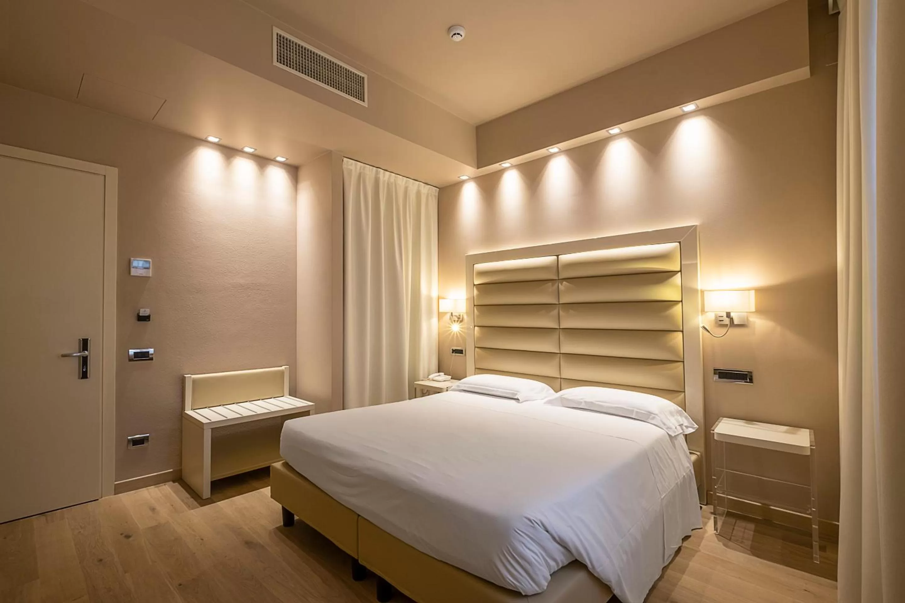 Bed in Hotel Touring