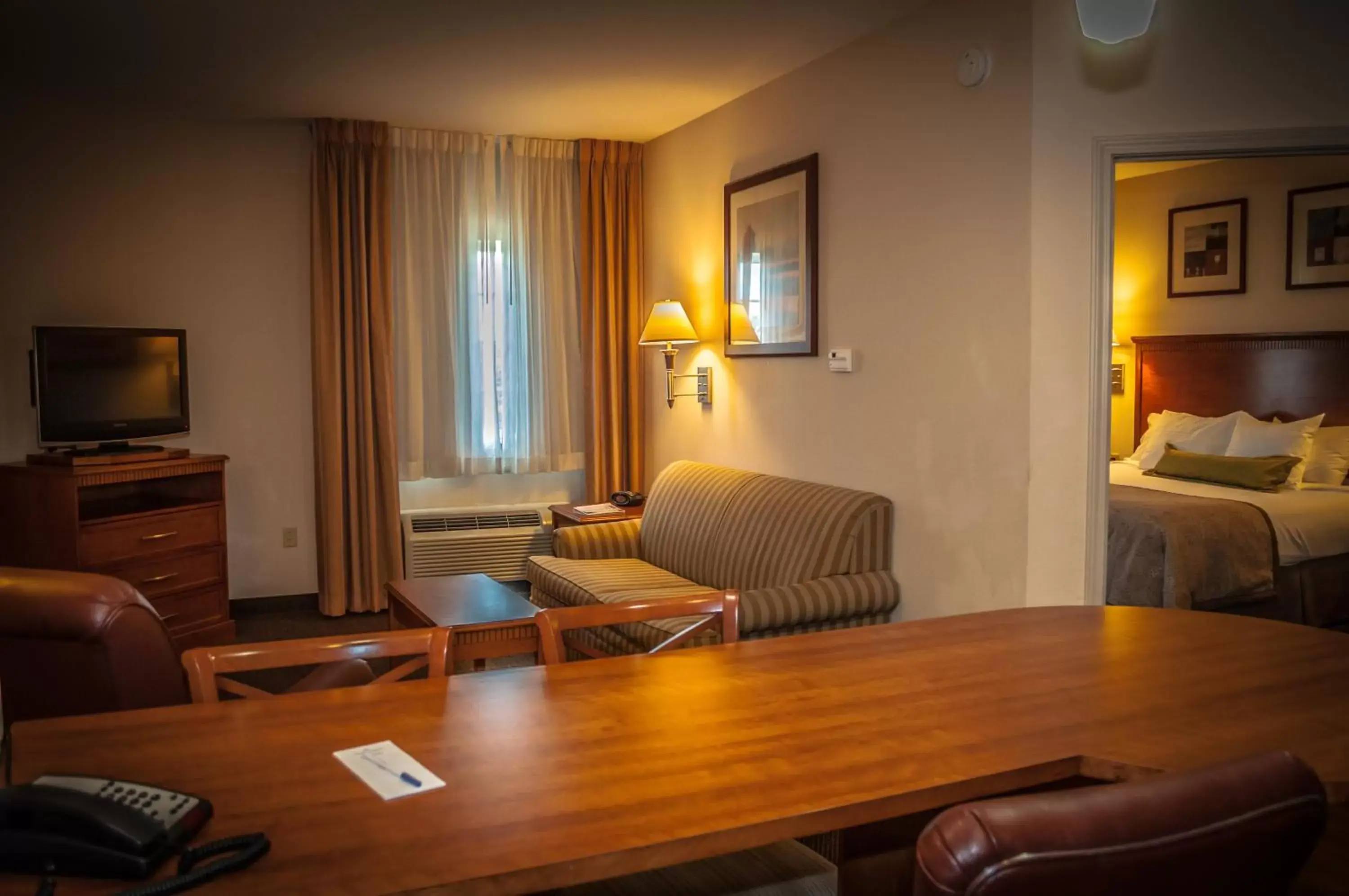 Photo of the whole room, Seating Area in Candlewood Suites New Iberia, an IHG Hotel