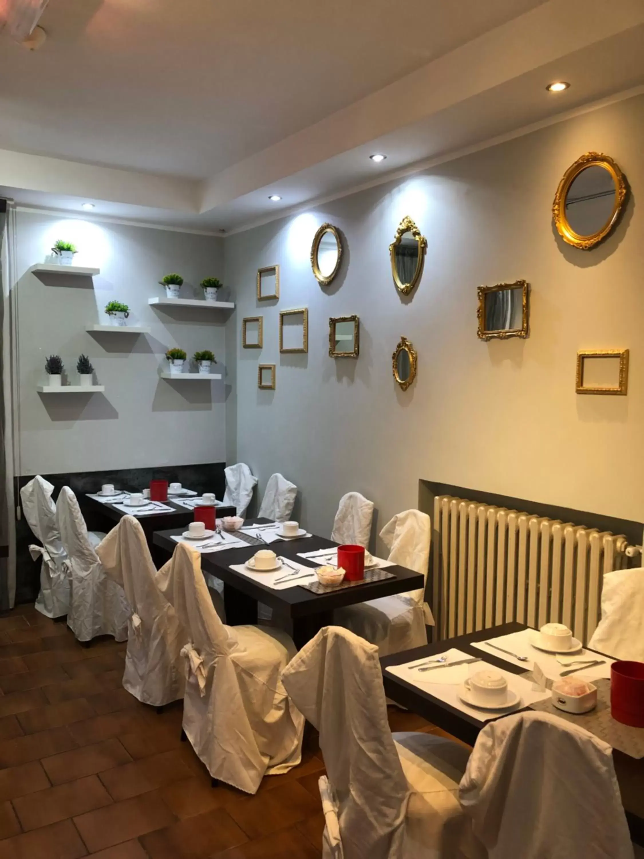 Restaurant/Places to Eat in Hotel Delle Rose