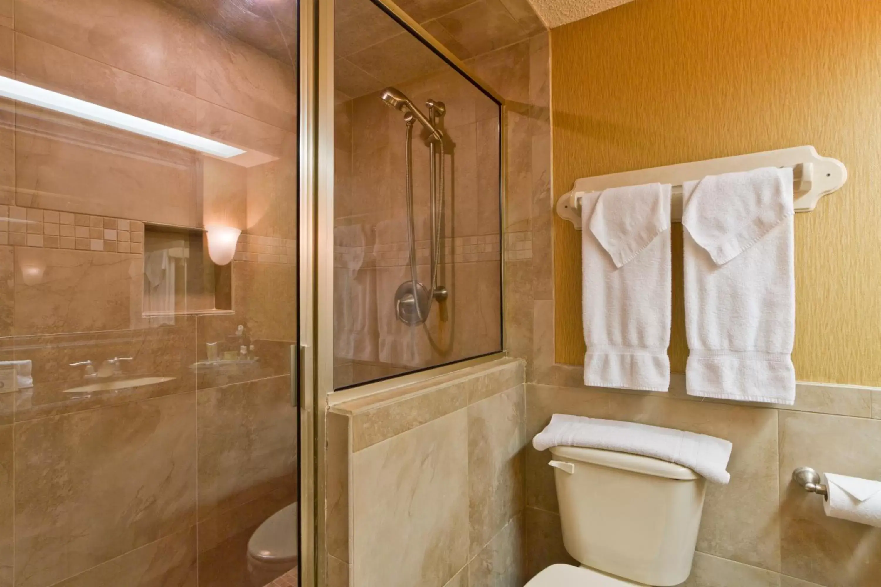 Shower, Bathroom in Isla Grand Beach Resort