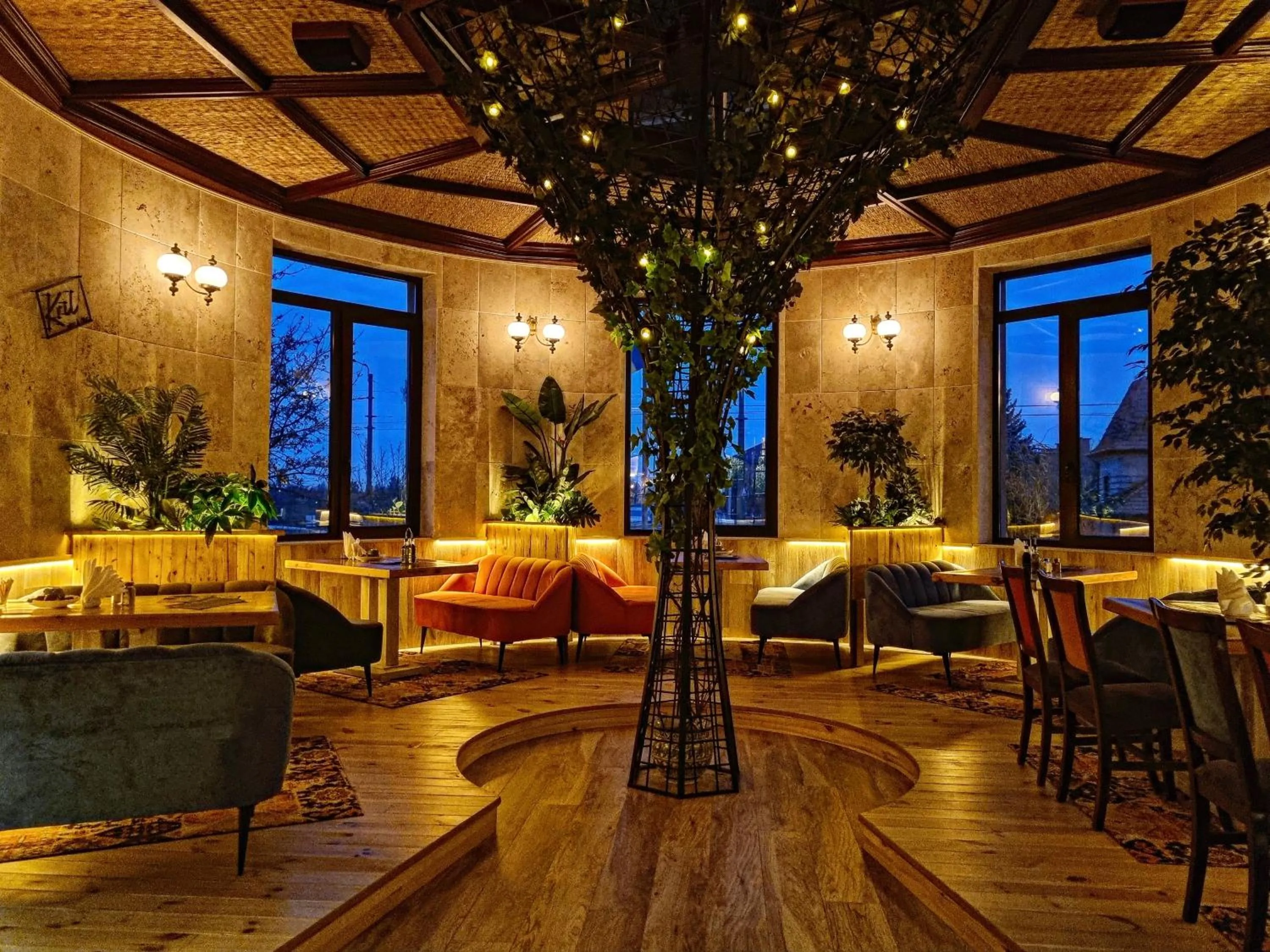 Restaurant/places to eat in Hotel Coandi