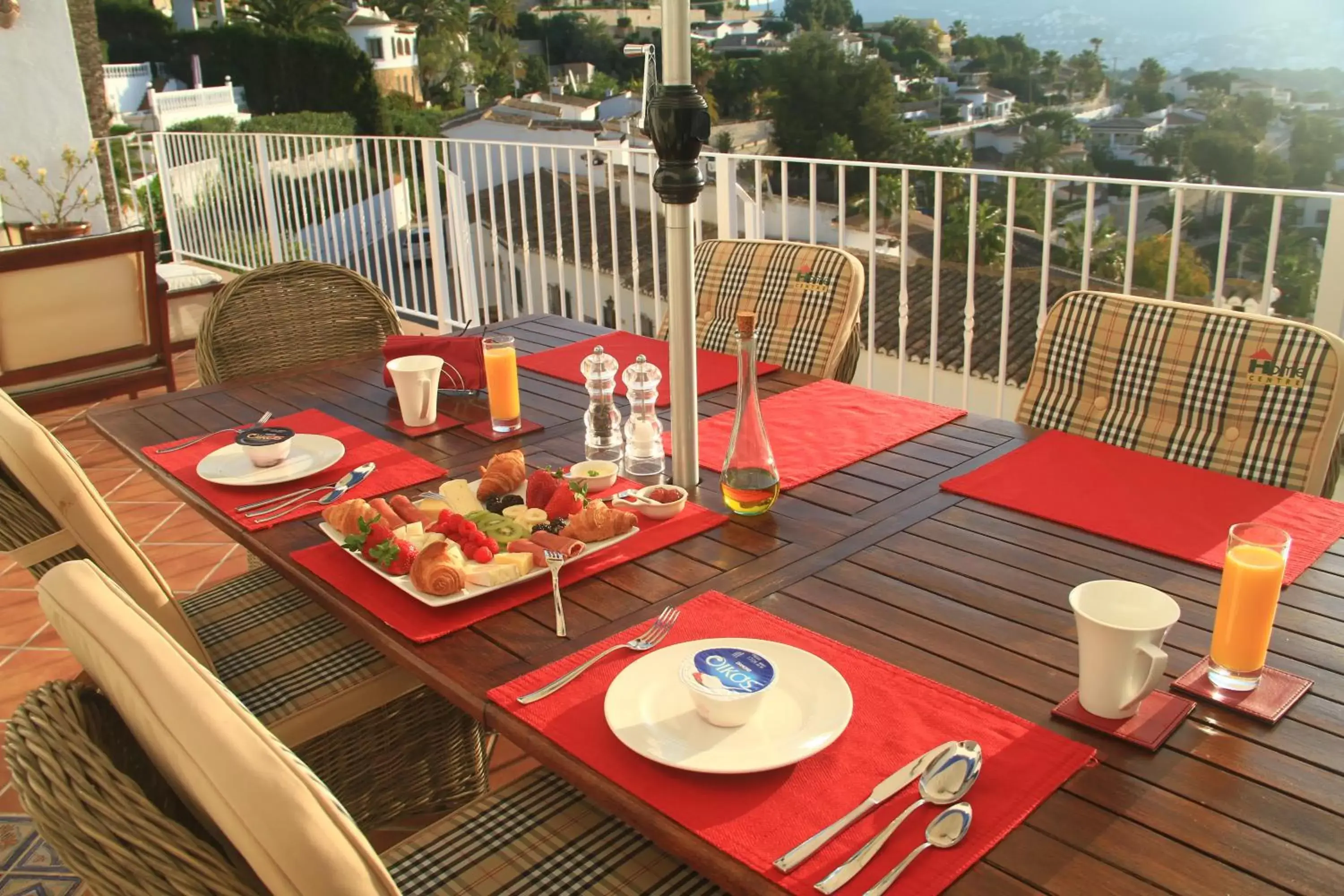 Balcony/Terrace, Restaurant/Places to Eat in Villa Beniarres Guest House B&B in Moraira