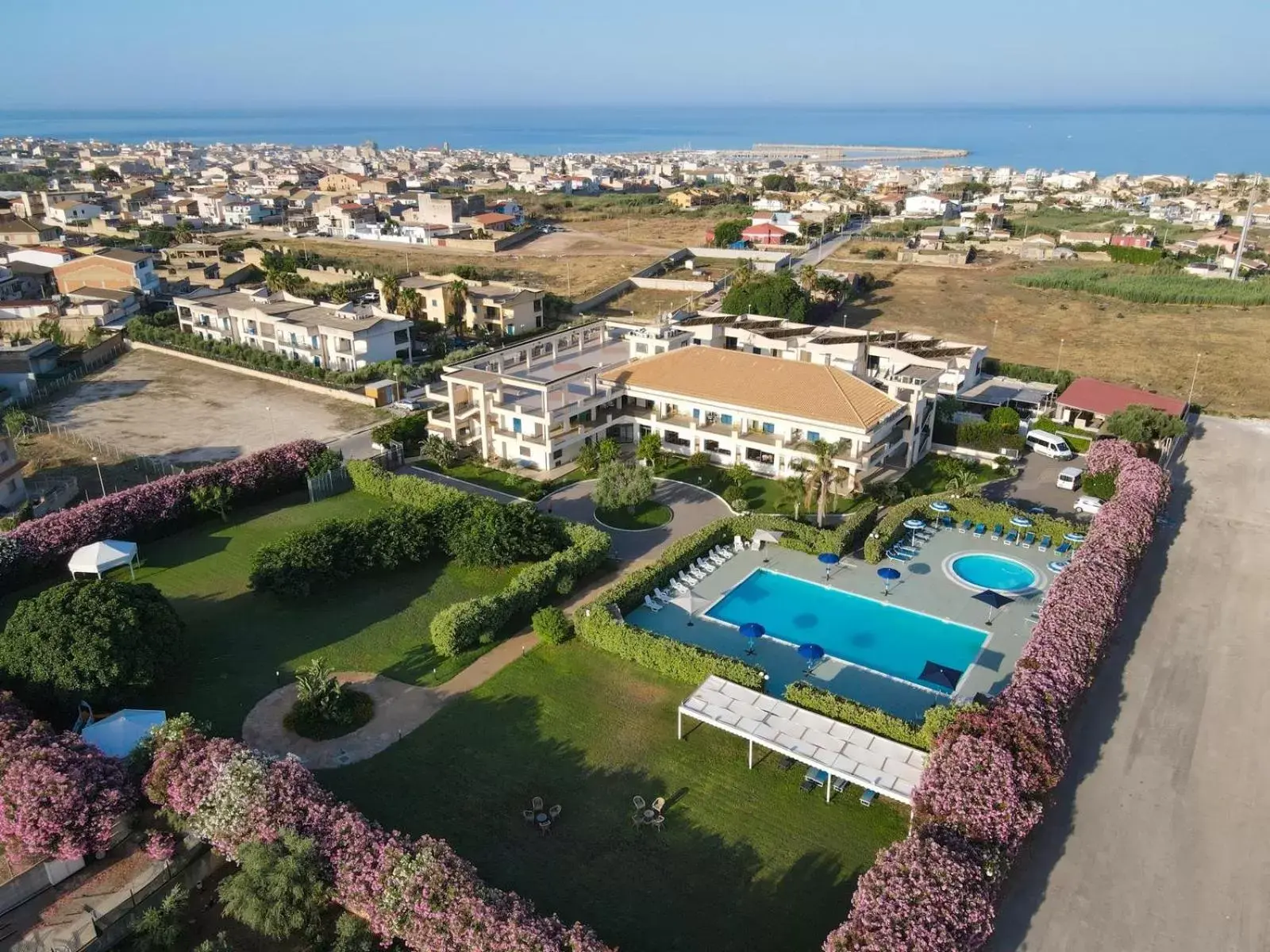 Property building, Bird's-eye View in GH Baraka Village