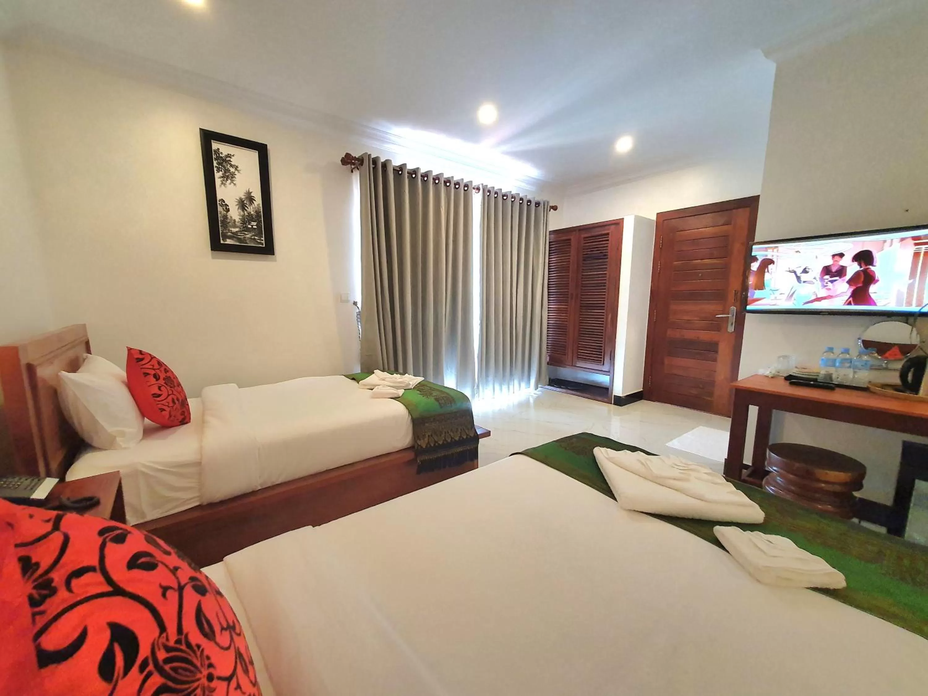 TV and multimedia, Bed in Long Night Siem Reap Hotel