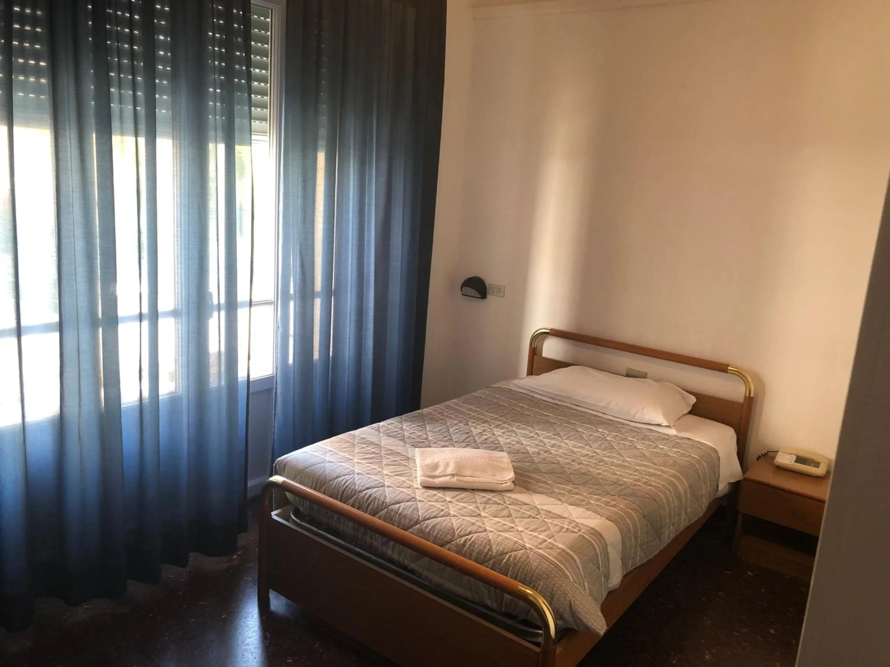 Balcony/Terrace, Bed in Hotel Miramare