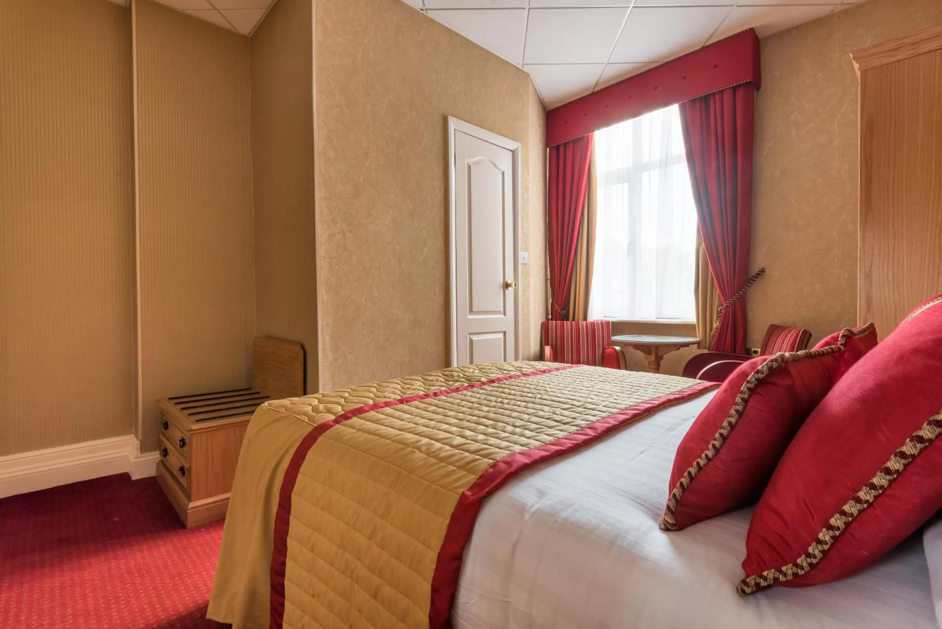 Bed in The Montana Hotel