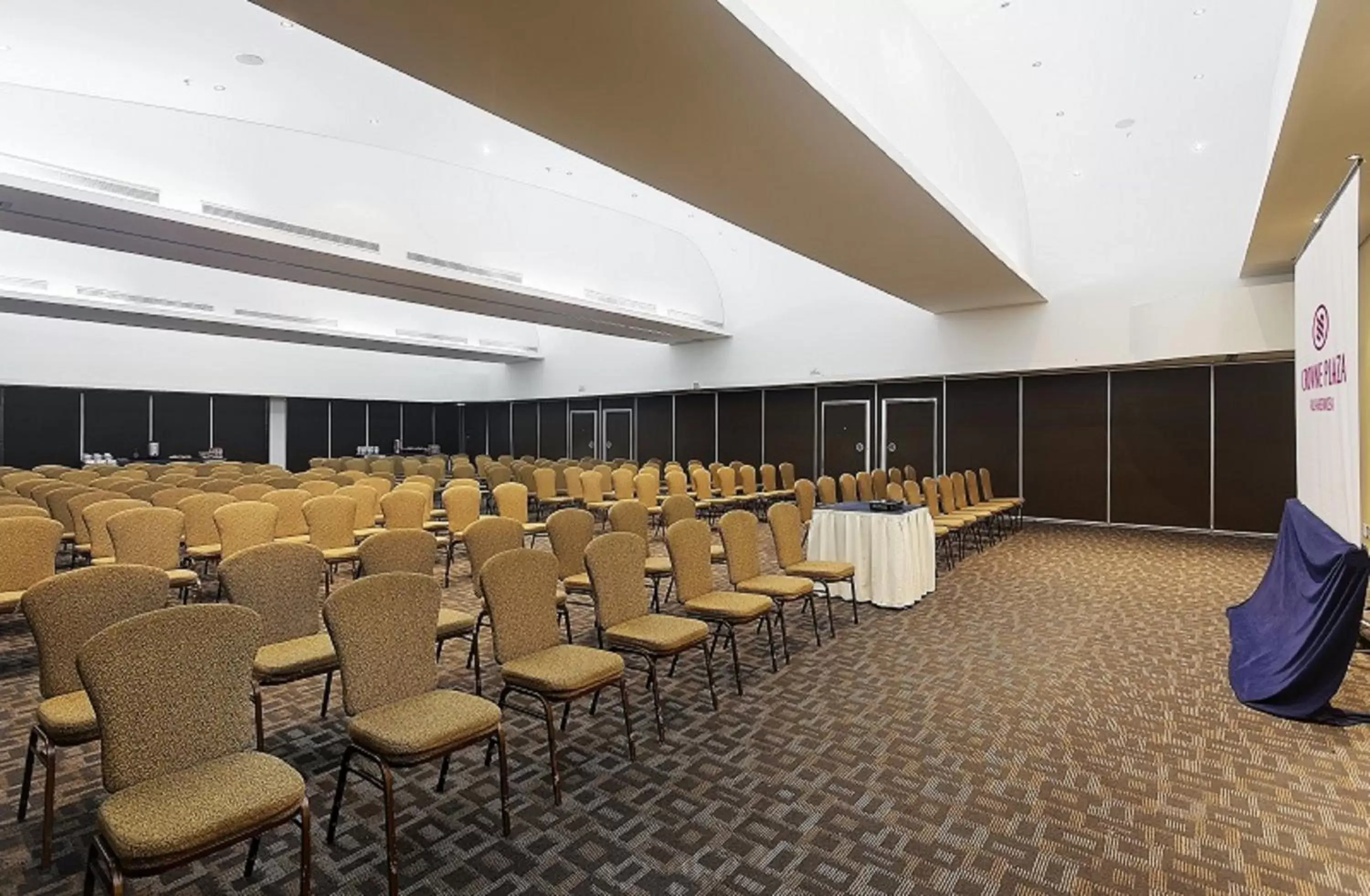 Meeting/conference room in Crowne Plaza Villahermosa, an IHG Hotel