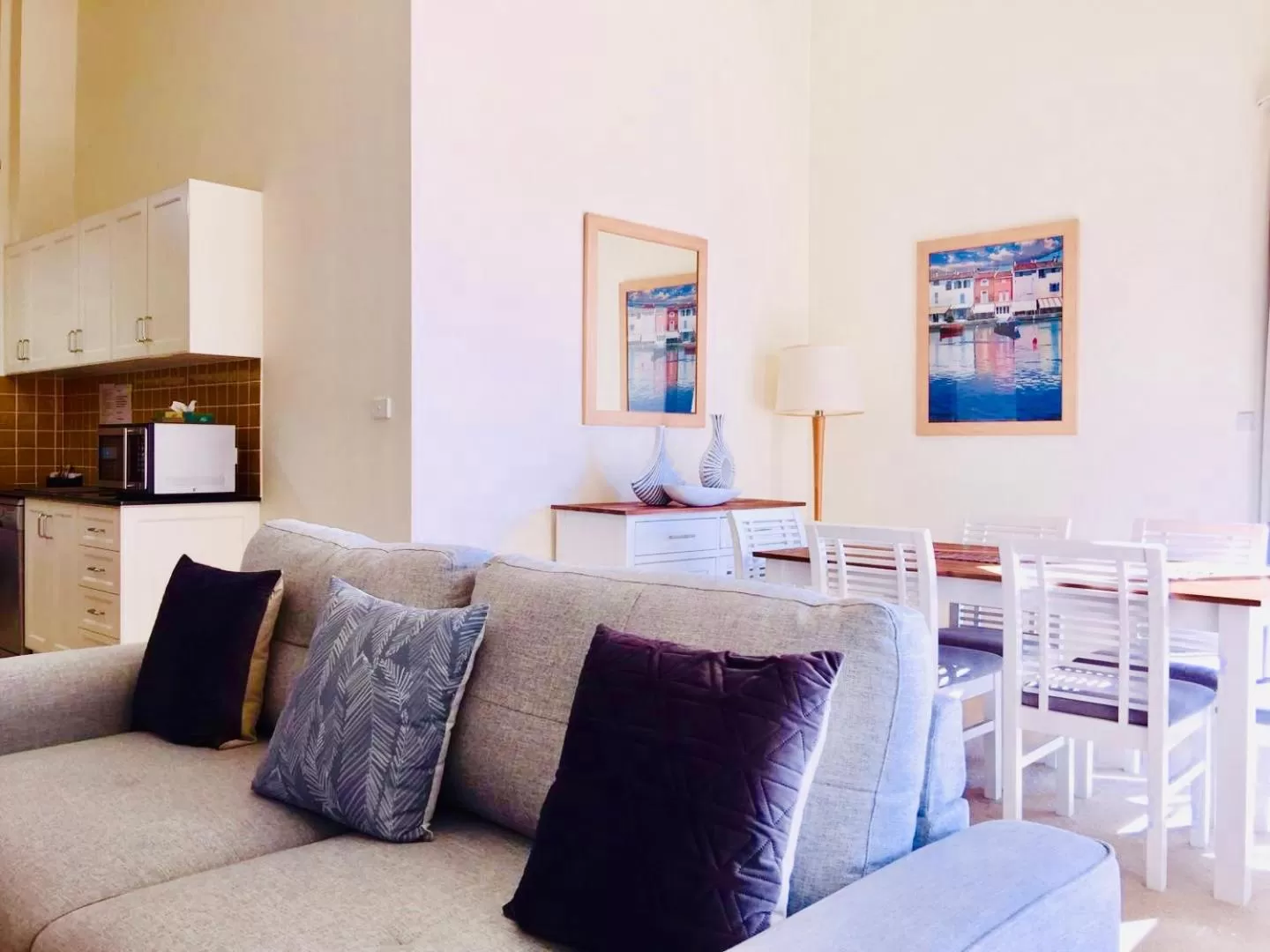 Boathouse Resort (Water Front)