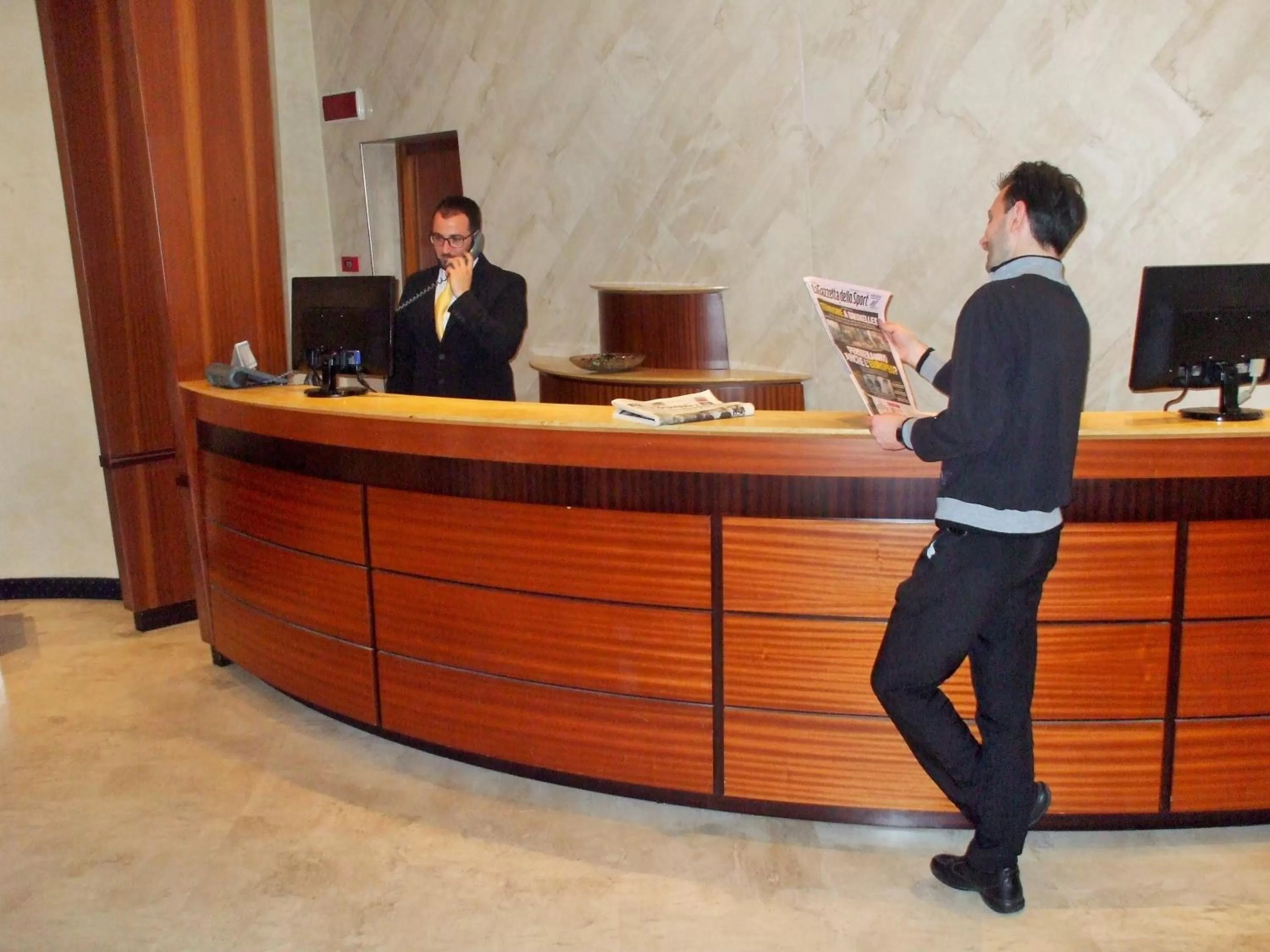 Lobby or reception in Nicotel Barletta