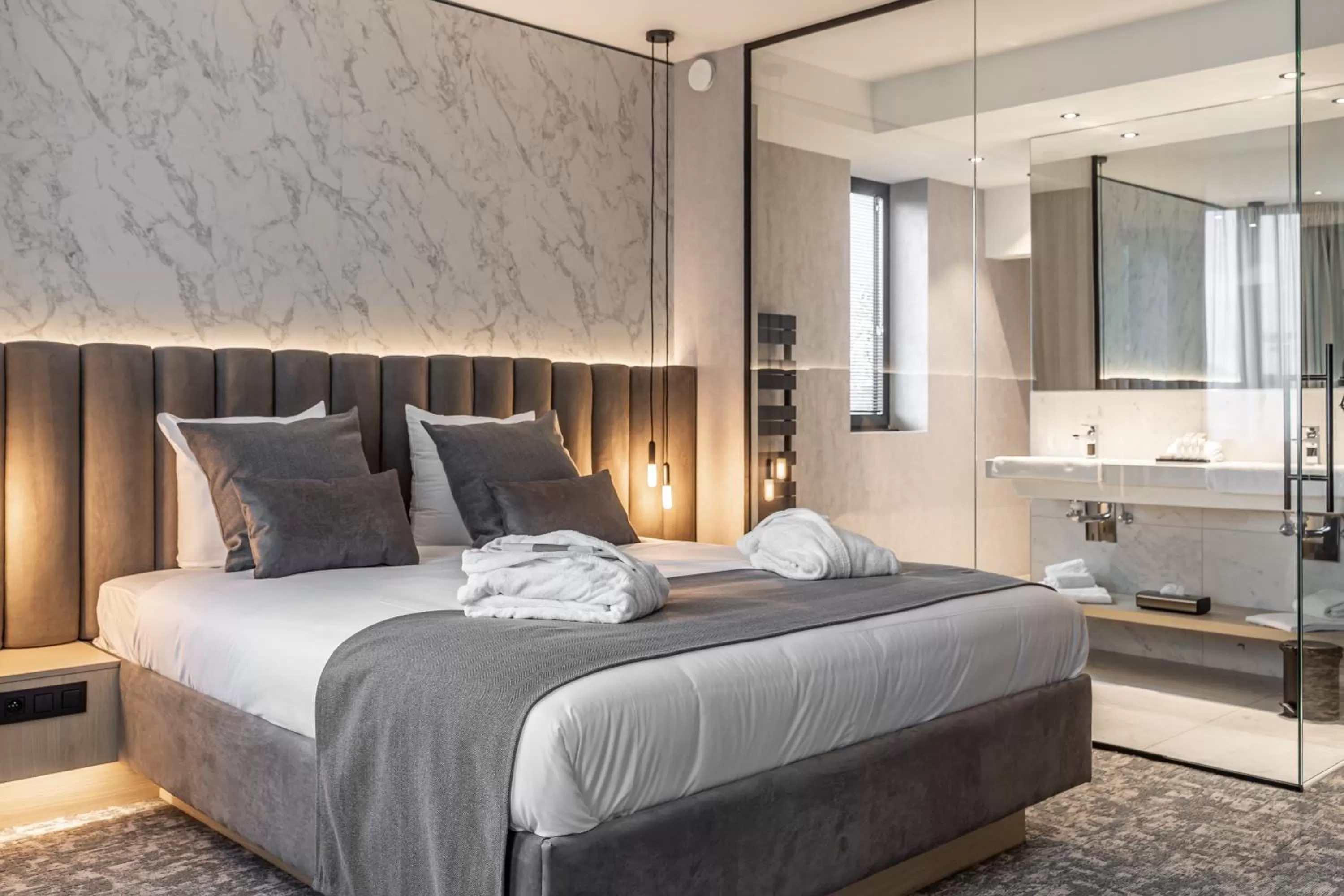 Bedroom, Bed in Van der Valk Hotel Mons Congres & Spa