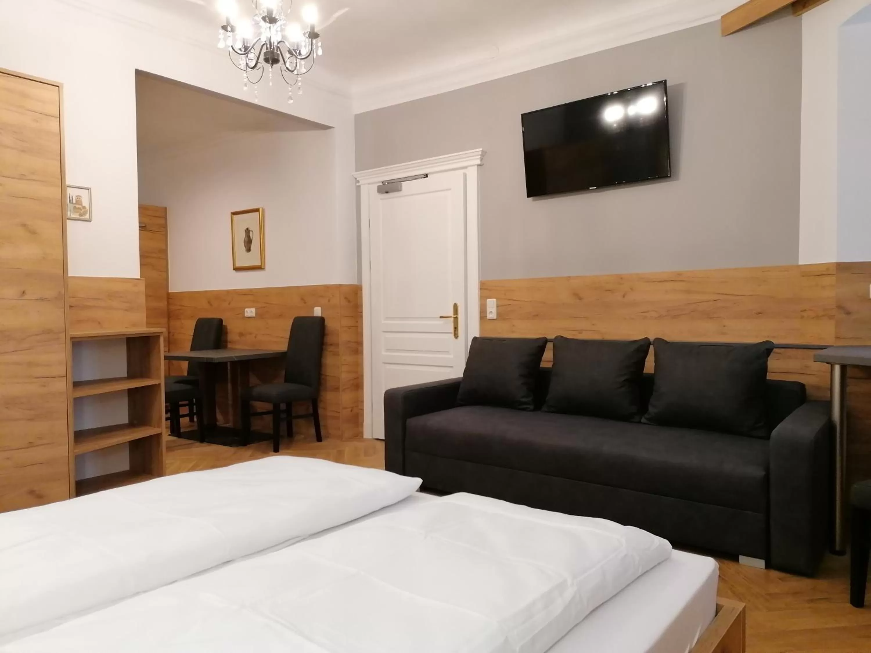 Seating area, Bed in GOLDEN STAR - Premium Apartments