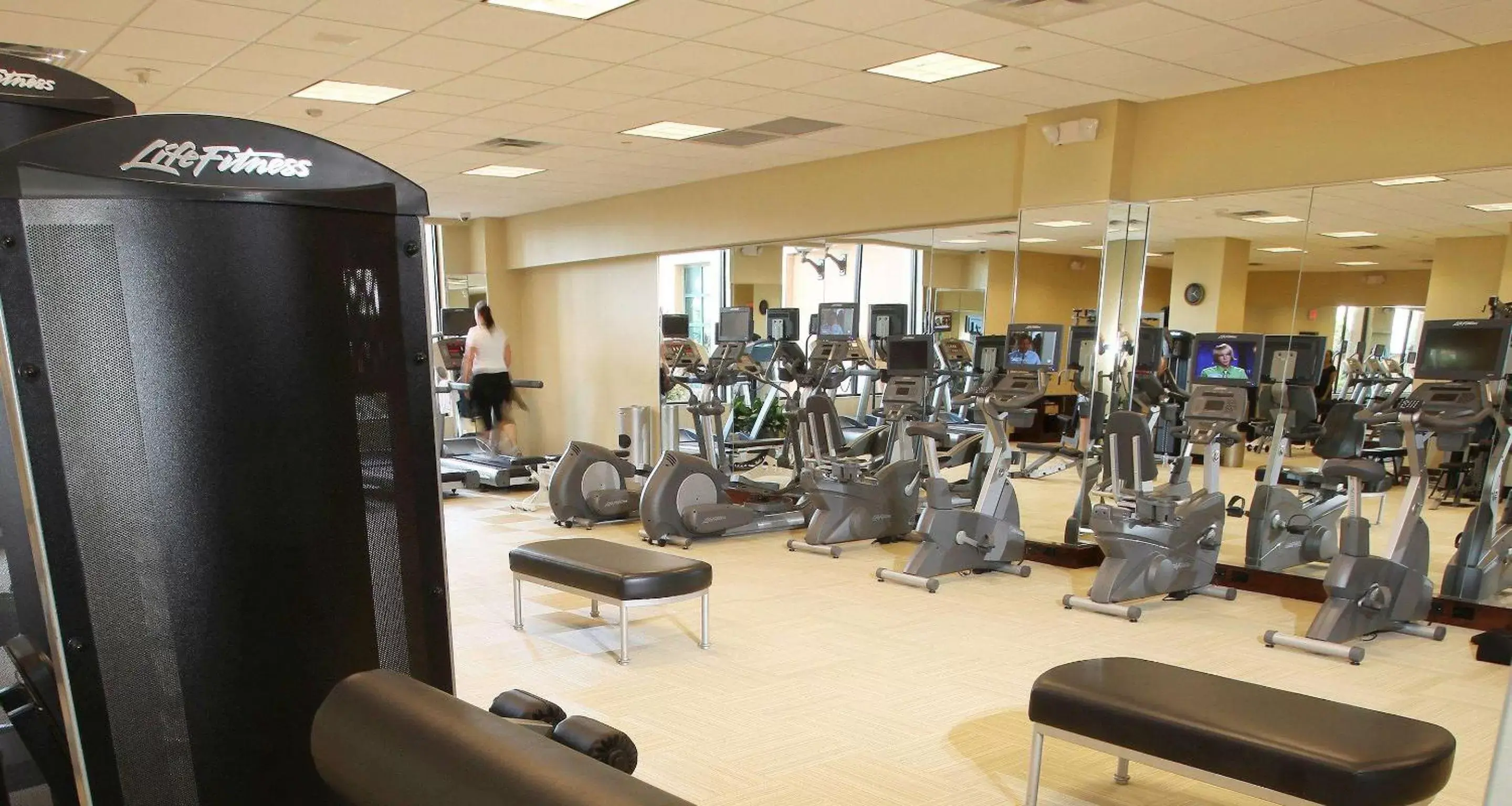 Fitness centre/facilities, Fitness Center/Facilities in The Florida Hotel & Conference Center in the Florida Mall