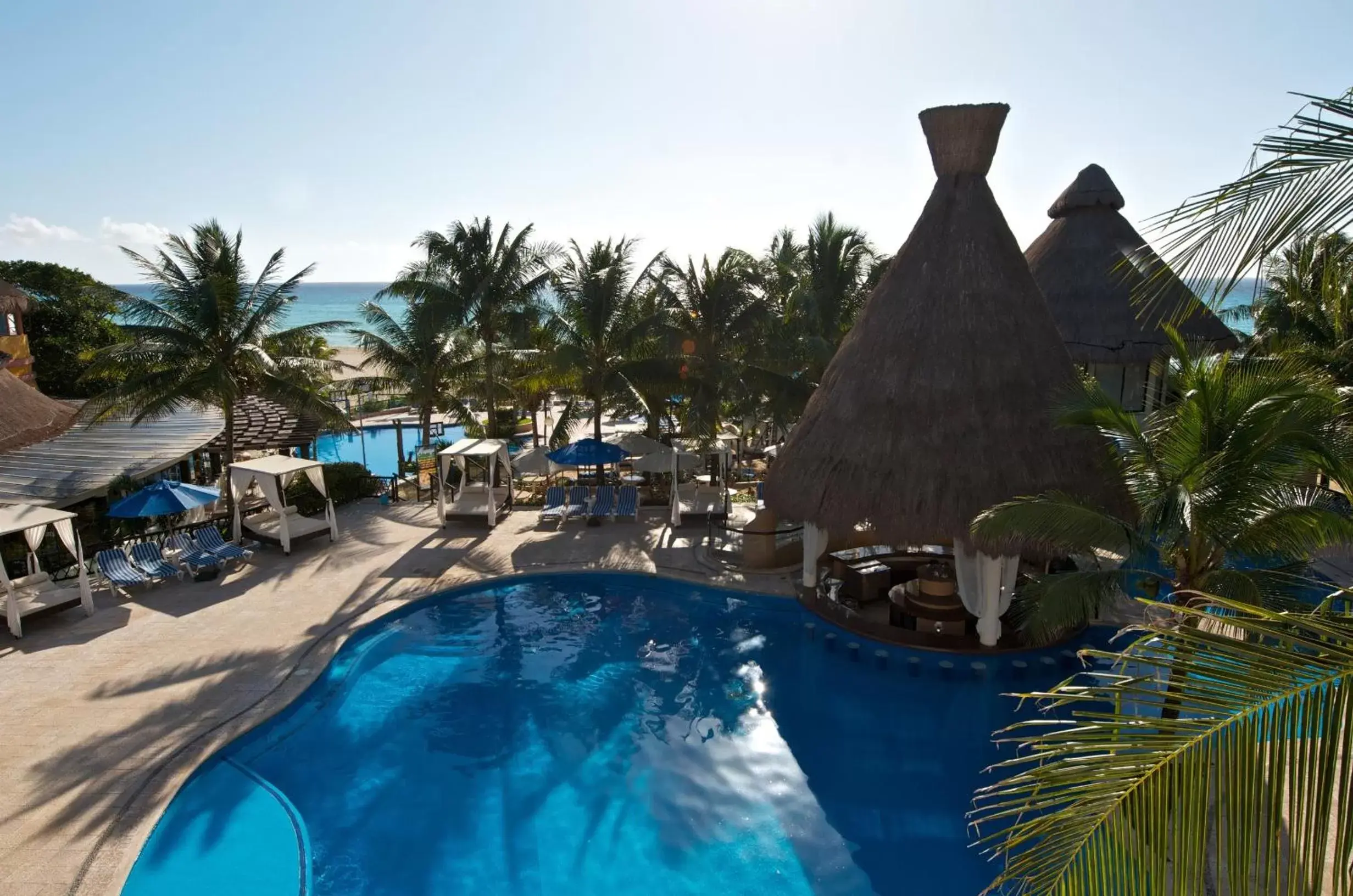 Swimming pool in The Reef Playacar Beach Resort & Spa-Optional All Inclusive Swimming pool in The Reef Playacar Beach Resort & Spa-Optional All Inclusive