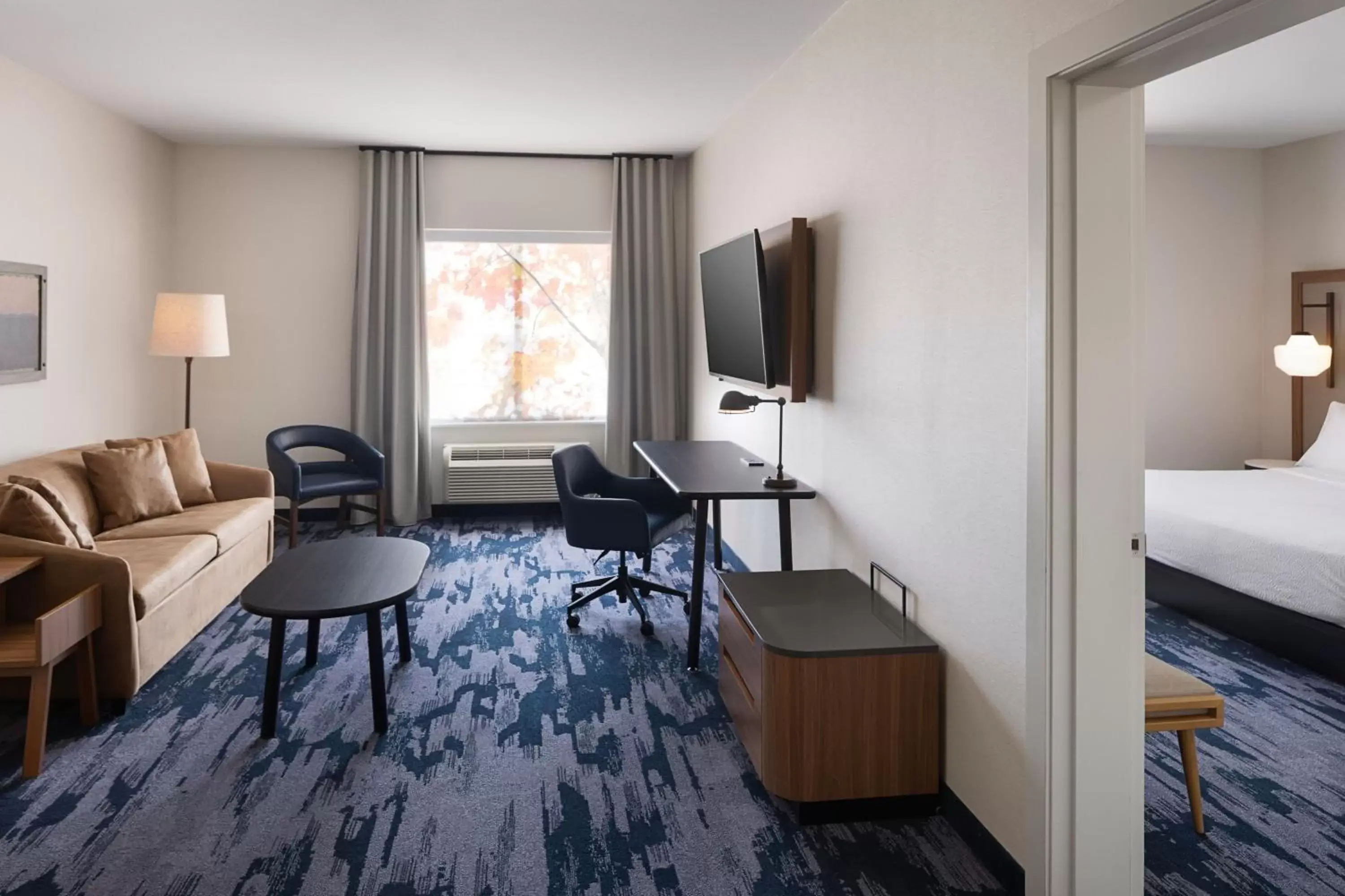 Bedroom, Seating Area in Fairfield by Marriott Inn & Suites West Kelowna