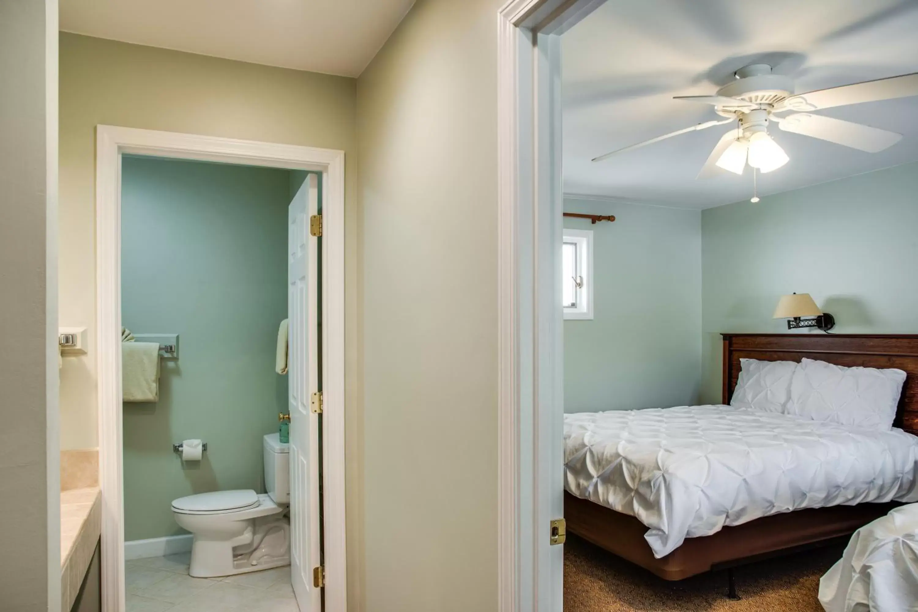 Bathroom in Boxwood Lodge Blowing Rock near Boone-University