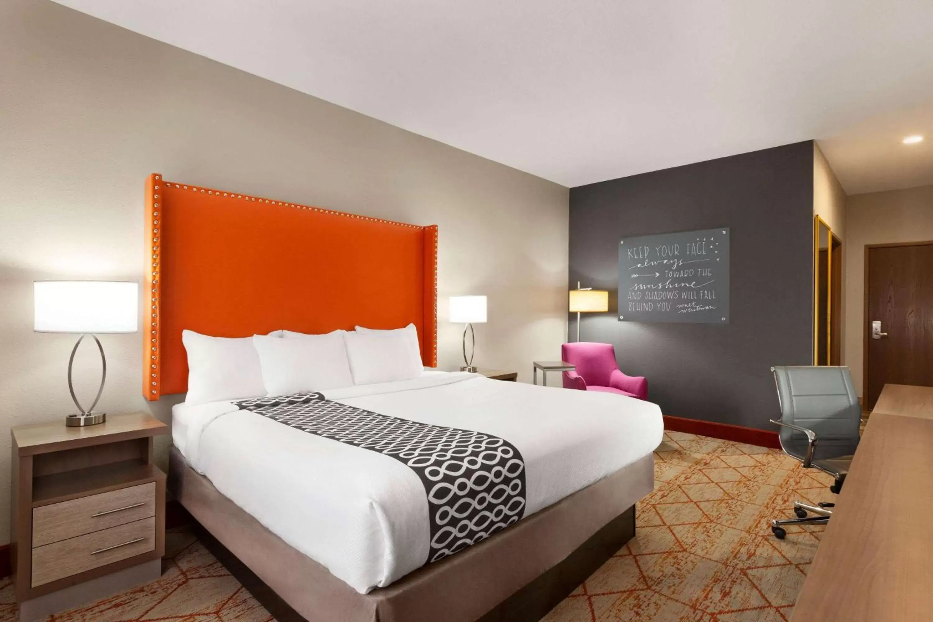 King Room in La Quinta by Wyndham Lackawanna King Room in La Quinta by Wyndham Lackawanna