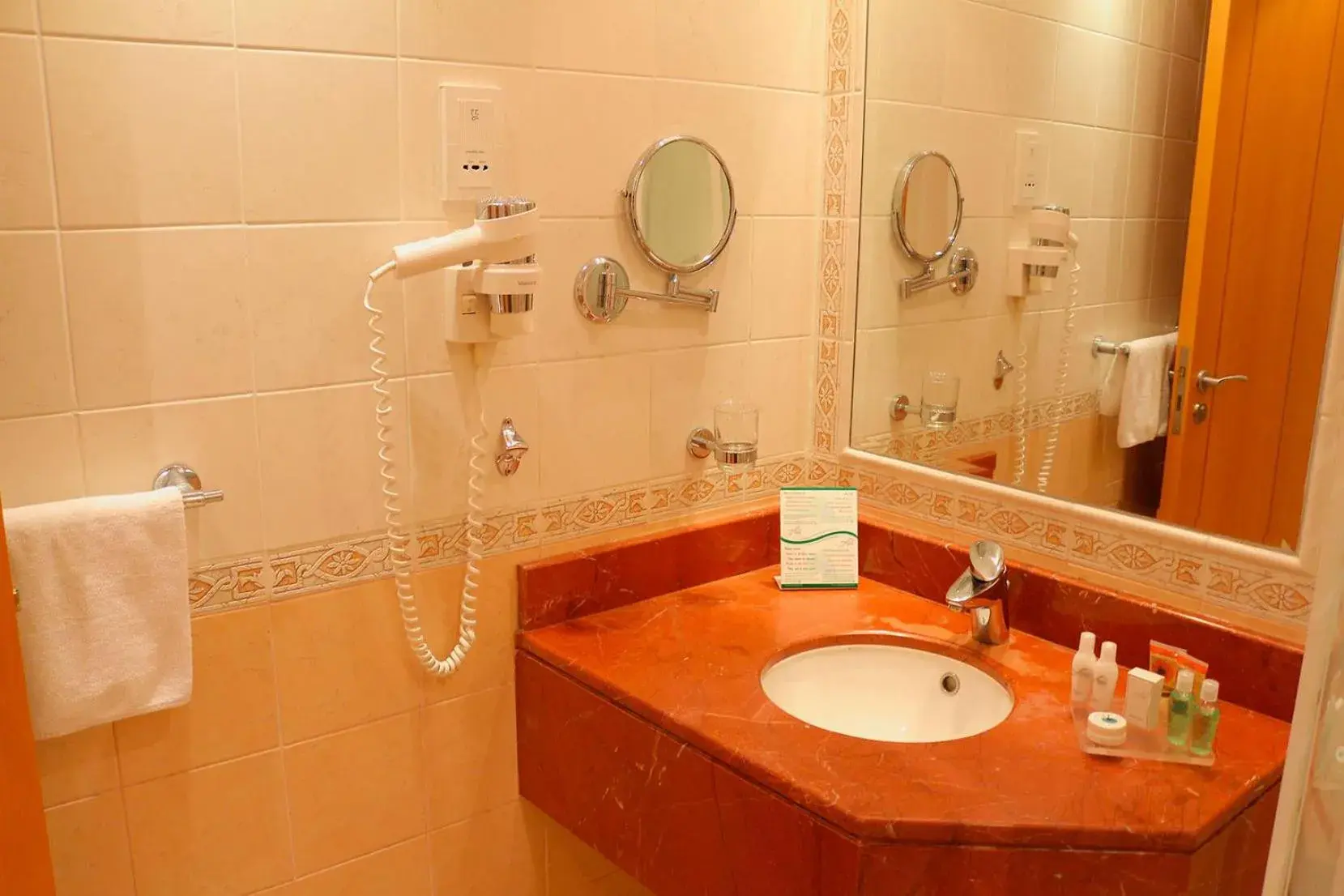 Bathroom in Sharjah Premiere Hotel & Resort
