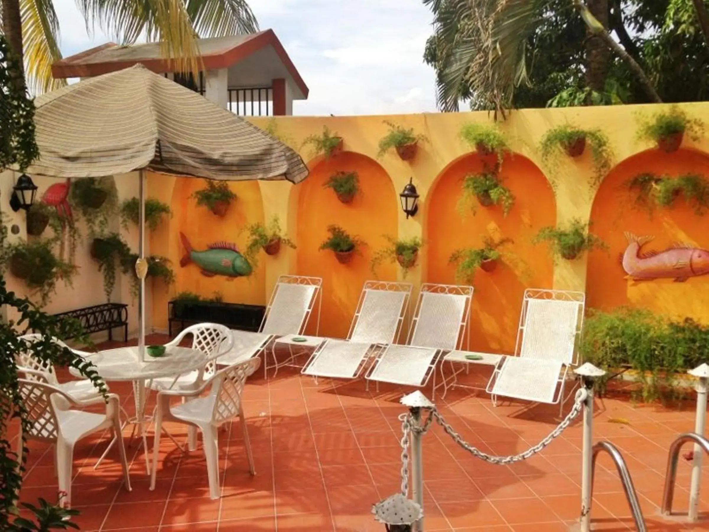 Patio in Ideal Villa Hotel