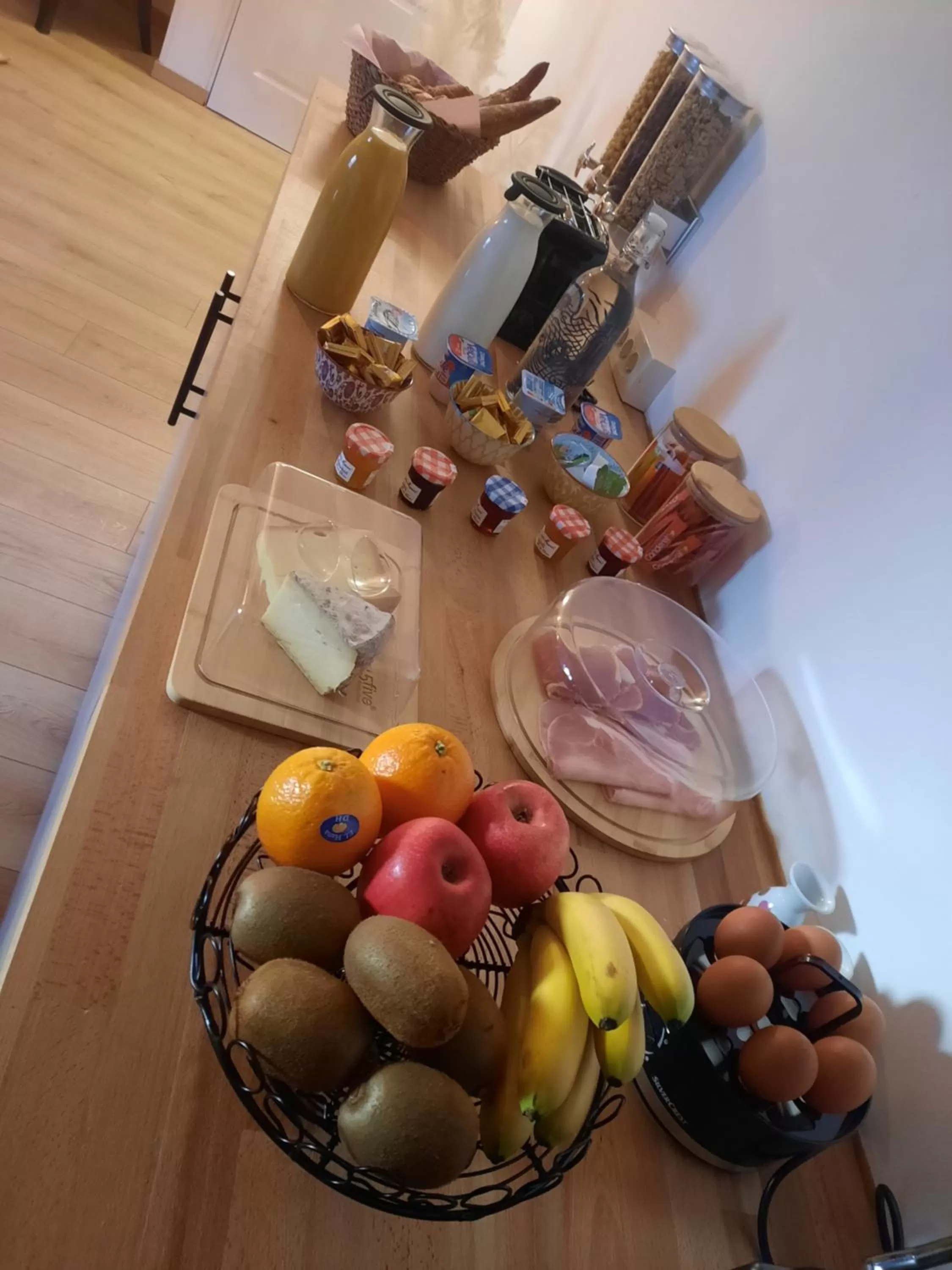 Continental breakfast in Chez collette