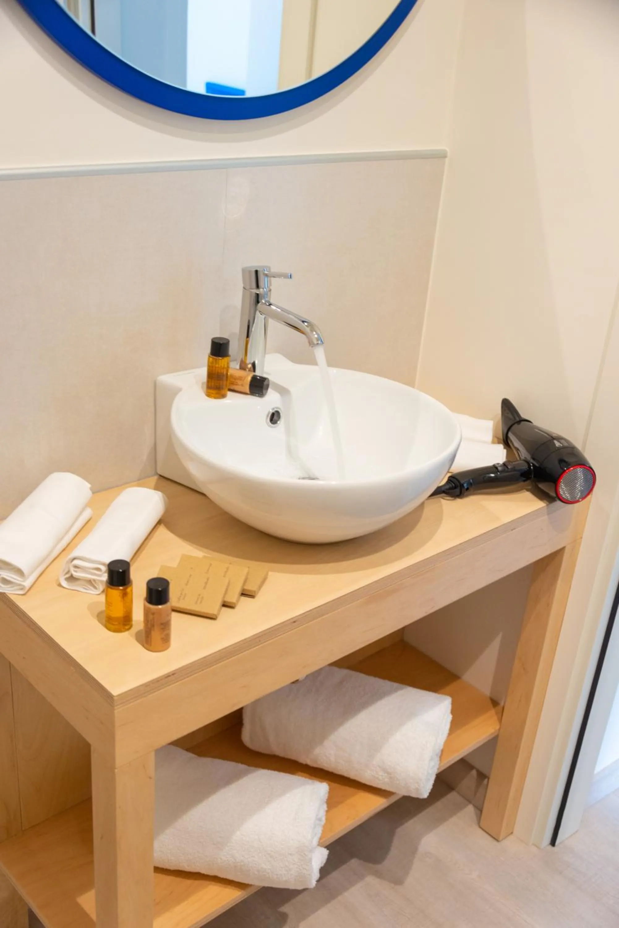 Bathroom in L'Alba Hotel