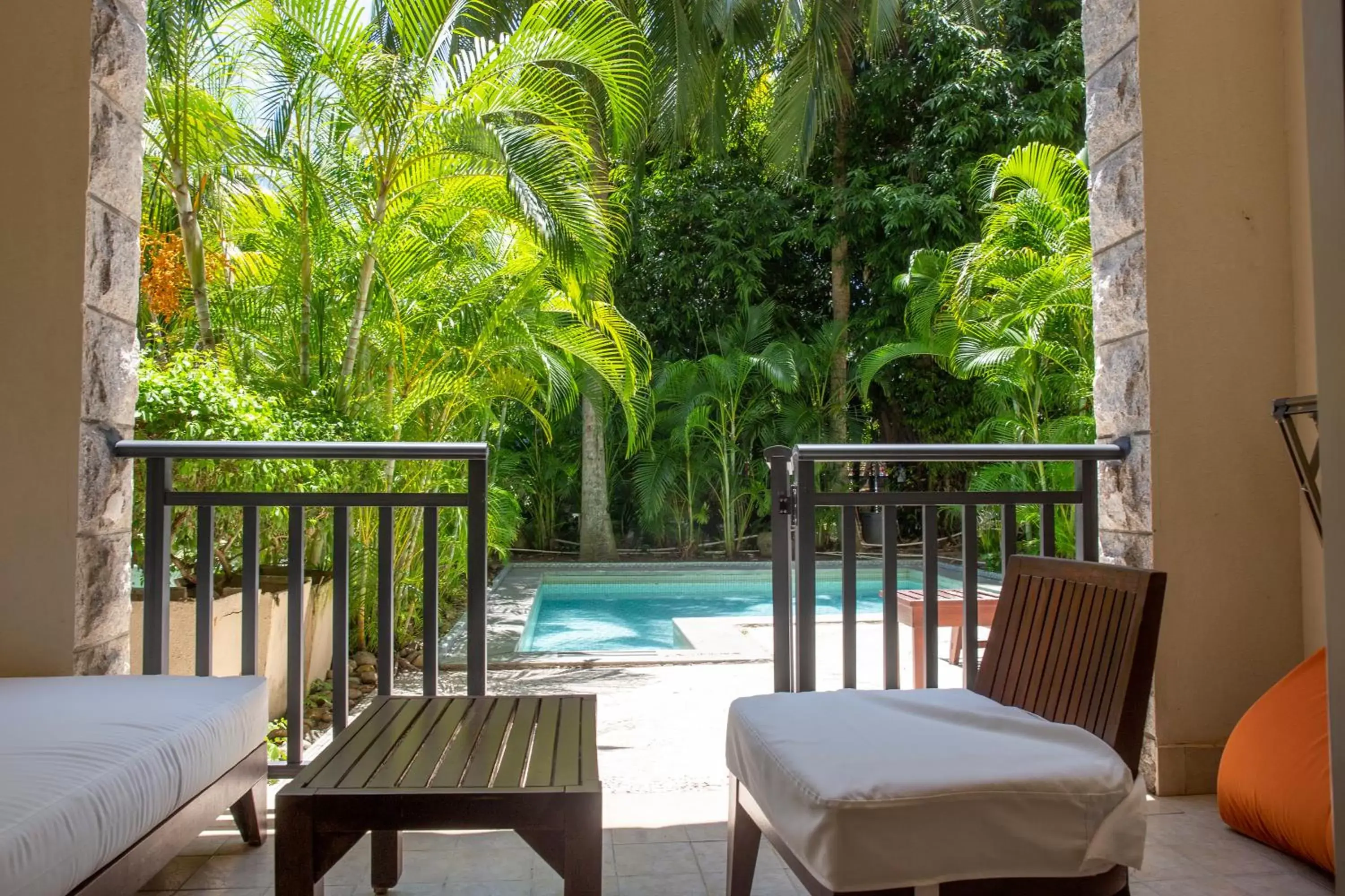 Swimming Pool in Huayu Resort & Spa Yalong Bay Sanya