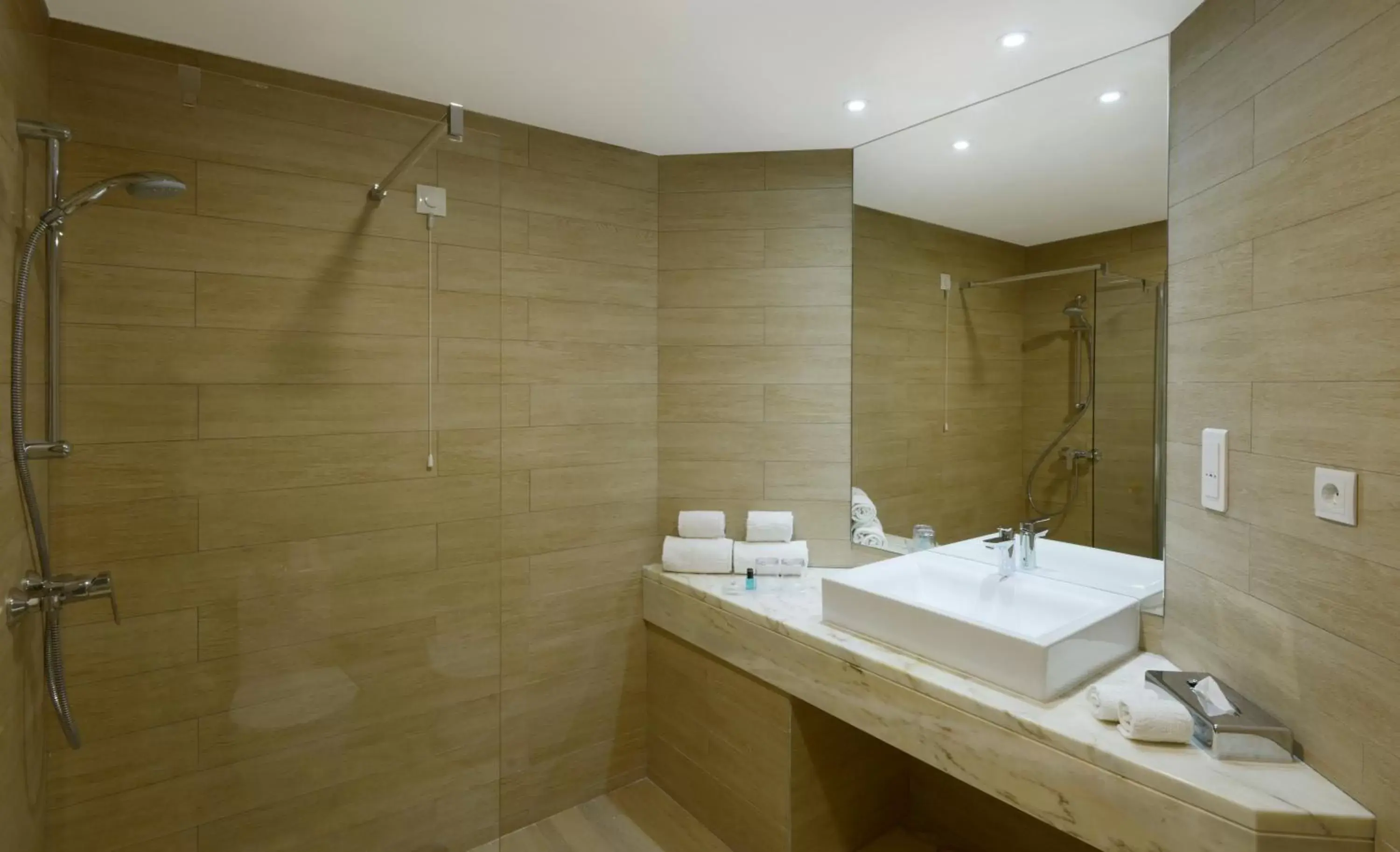 Bathroom in Hotel Baia Azul