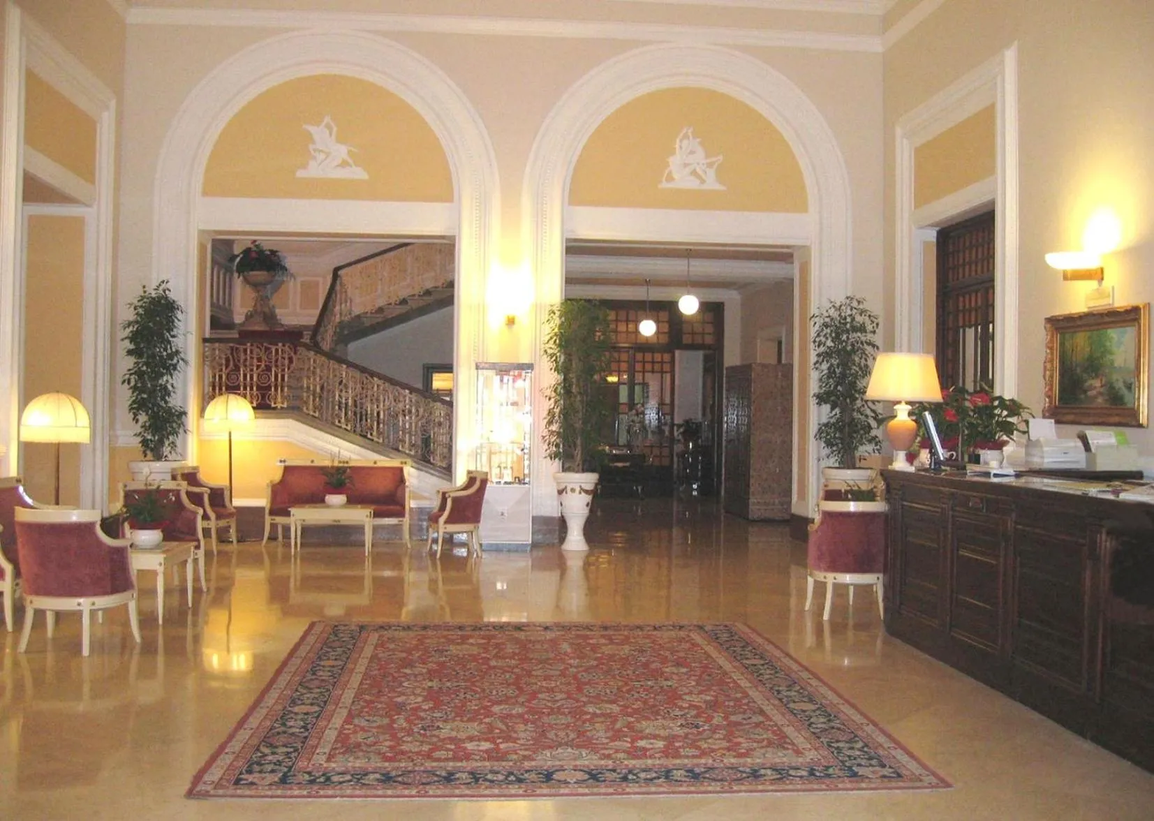 Lobby or reception in Grand Hotel Plaza & Locanda Maggiore