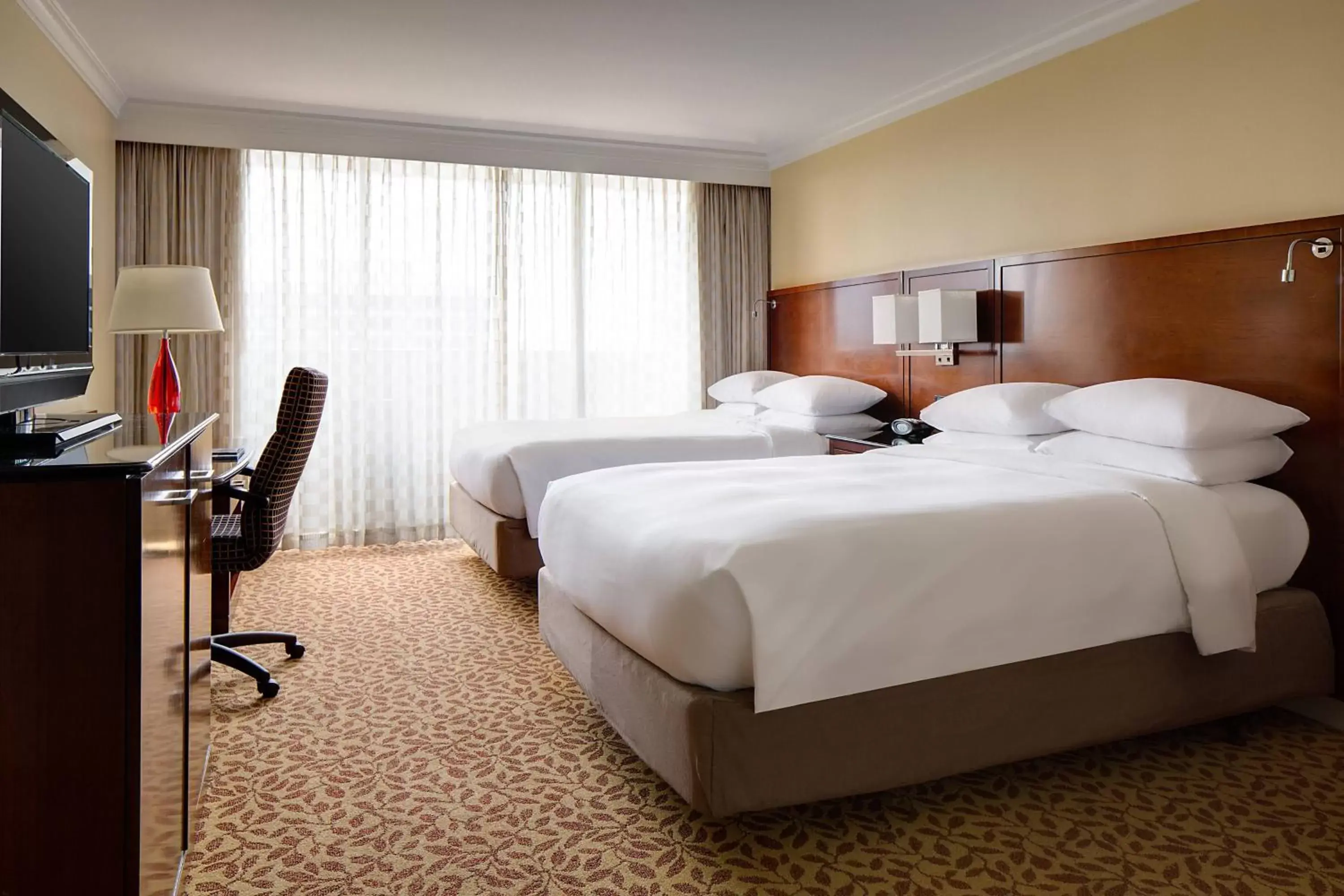 Photo of the whole room, Bed in Atlanta Marriott Buckhead Hotel & Conference Center