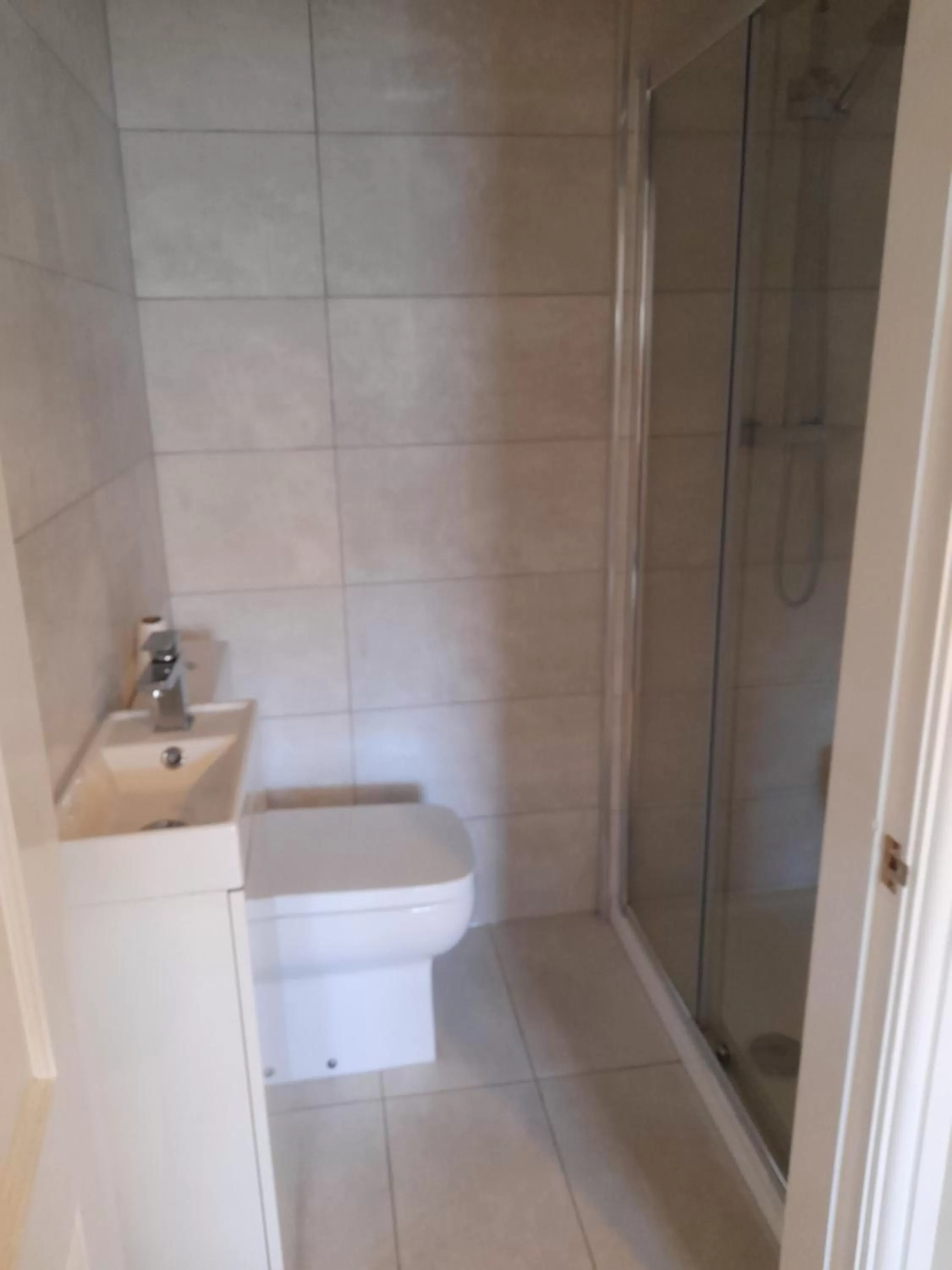 Shower in Black Bull Inn