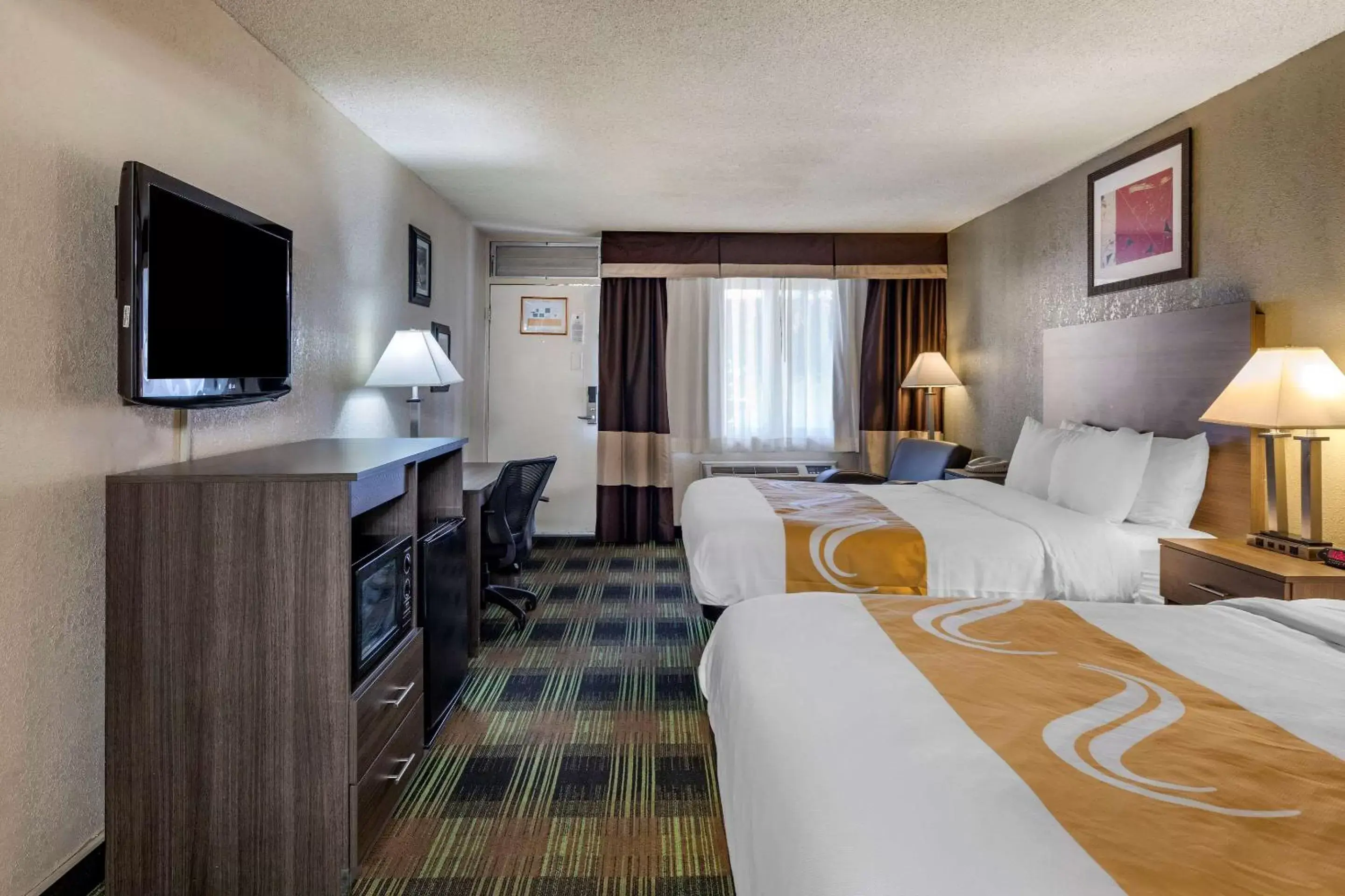 Bedroom in Quality Inn On Historic Route 66