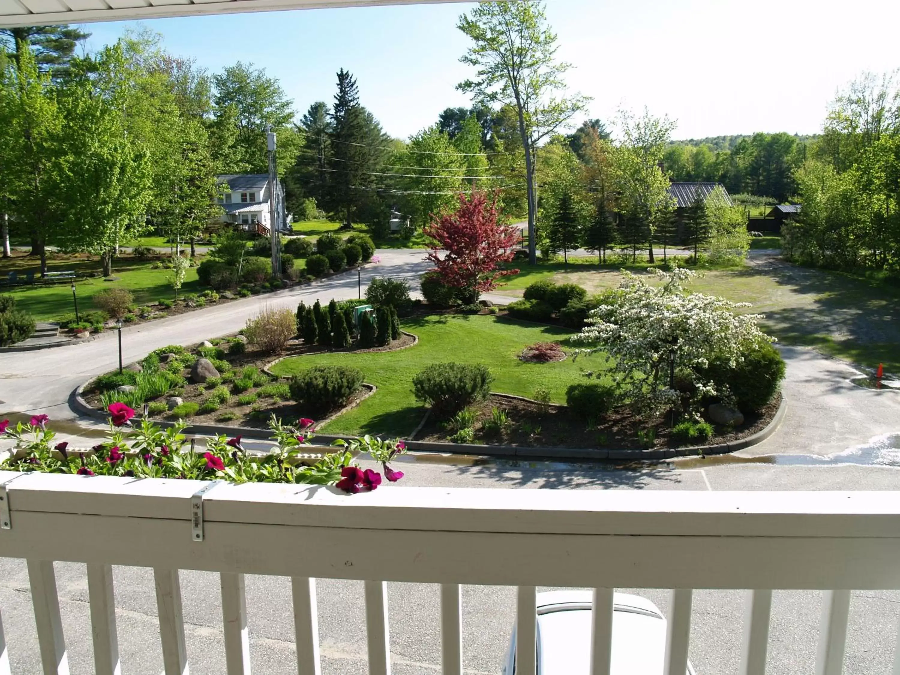 Garden in Wilson Lake Inn