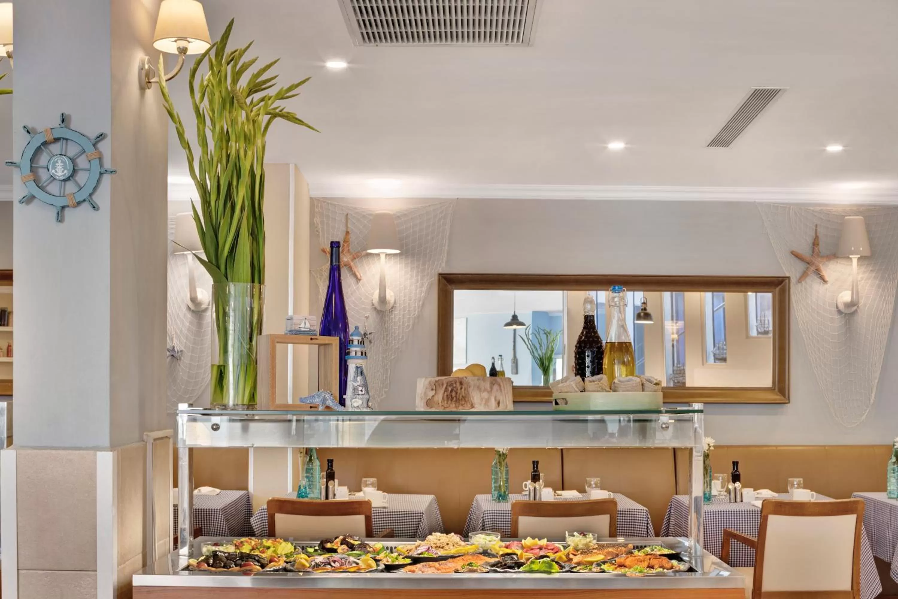 Restaurant/places to eat in Herbert Samuel The Reef Eilat