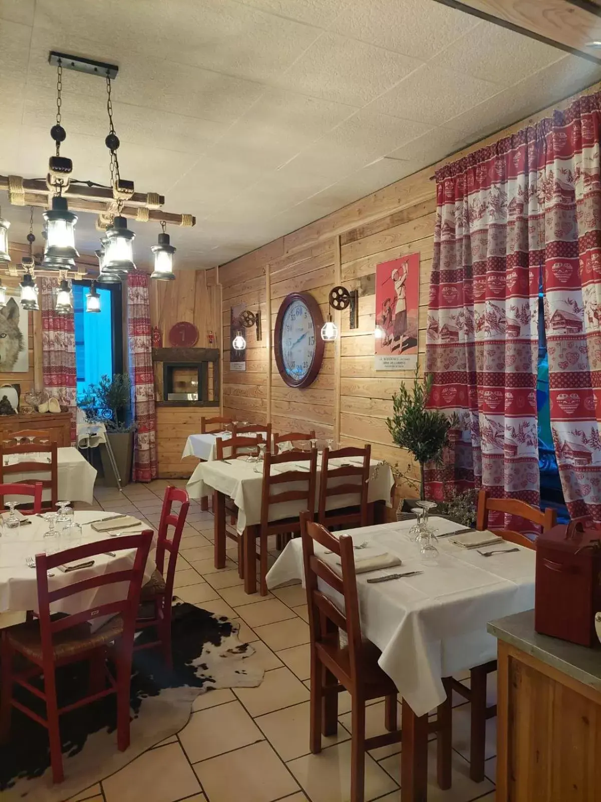 Restaurant/Places to Eat in Le Pourquoi pas
