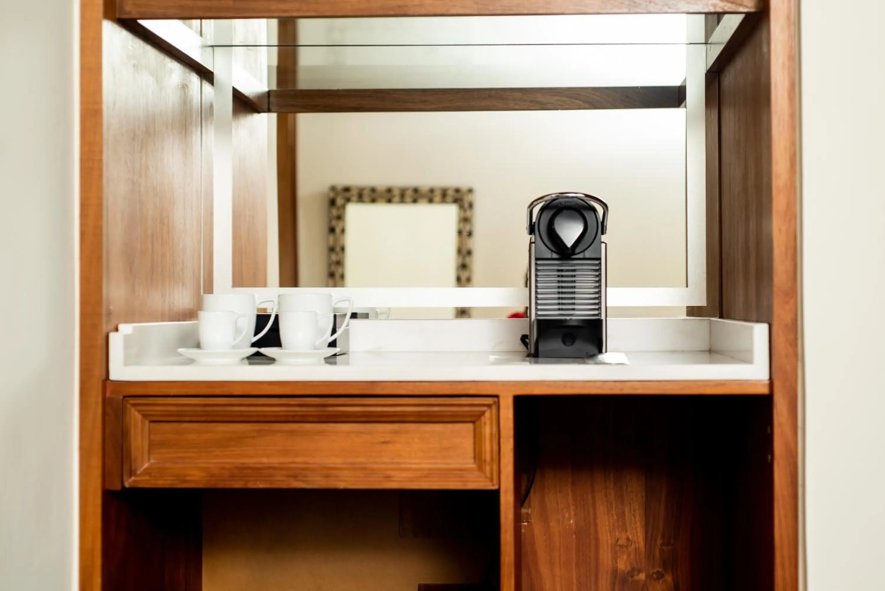 Coffee/tea facilities, Bathroom in HOTEL CASA BLANCA 7