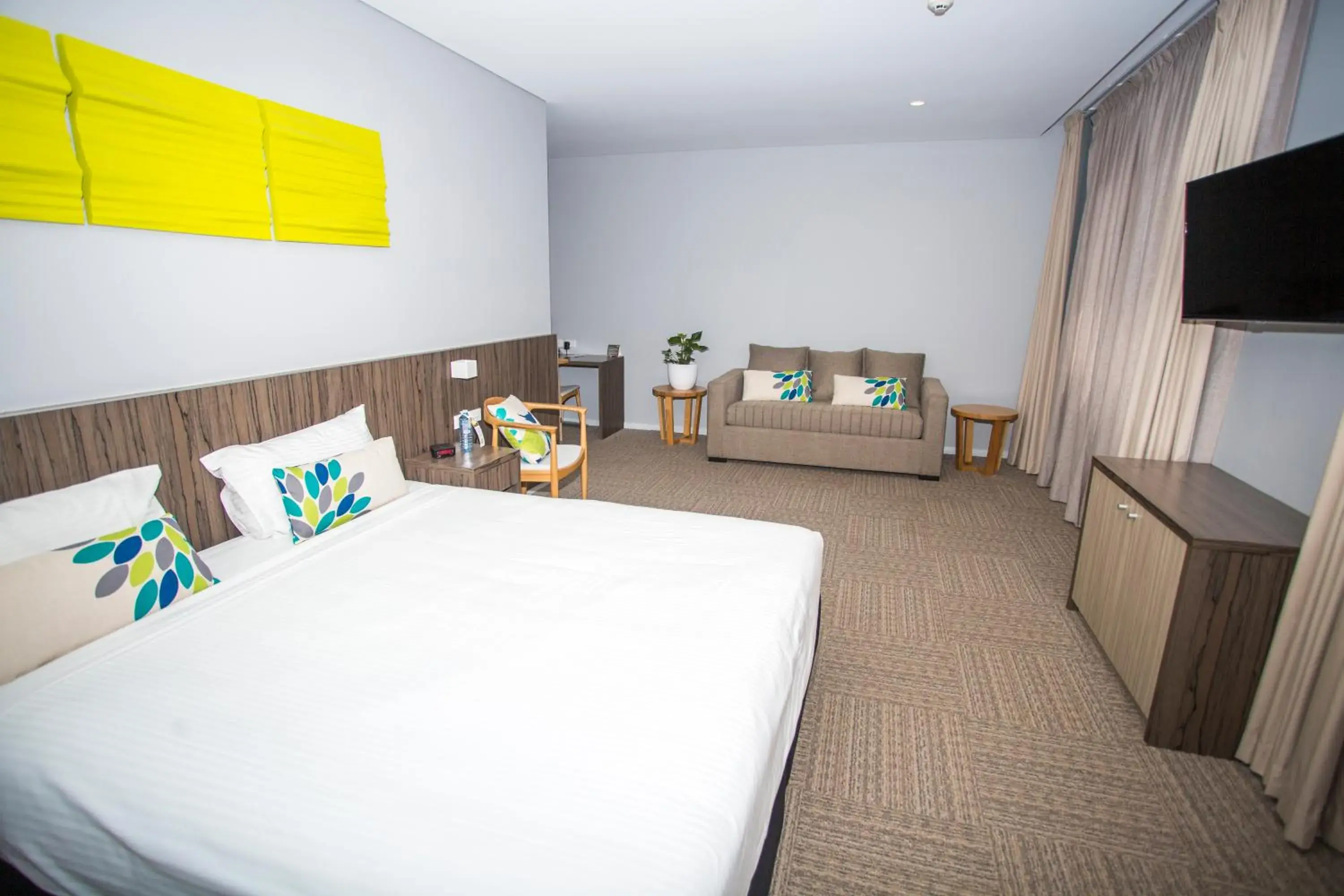 Photo of the whole room, Bed in Ibis Styles The Entrance