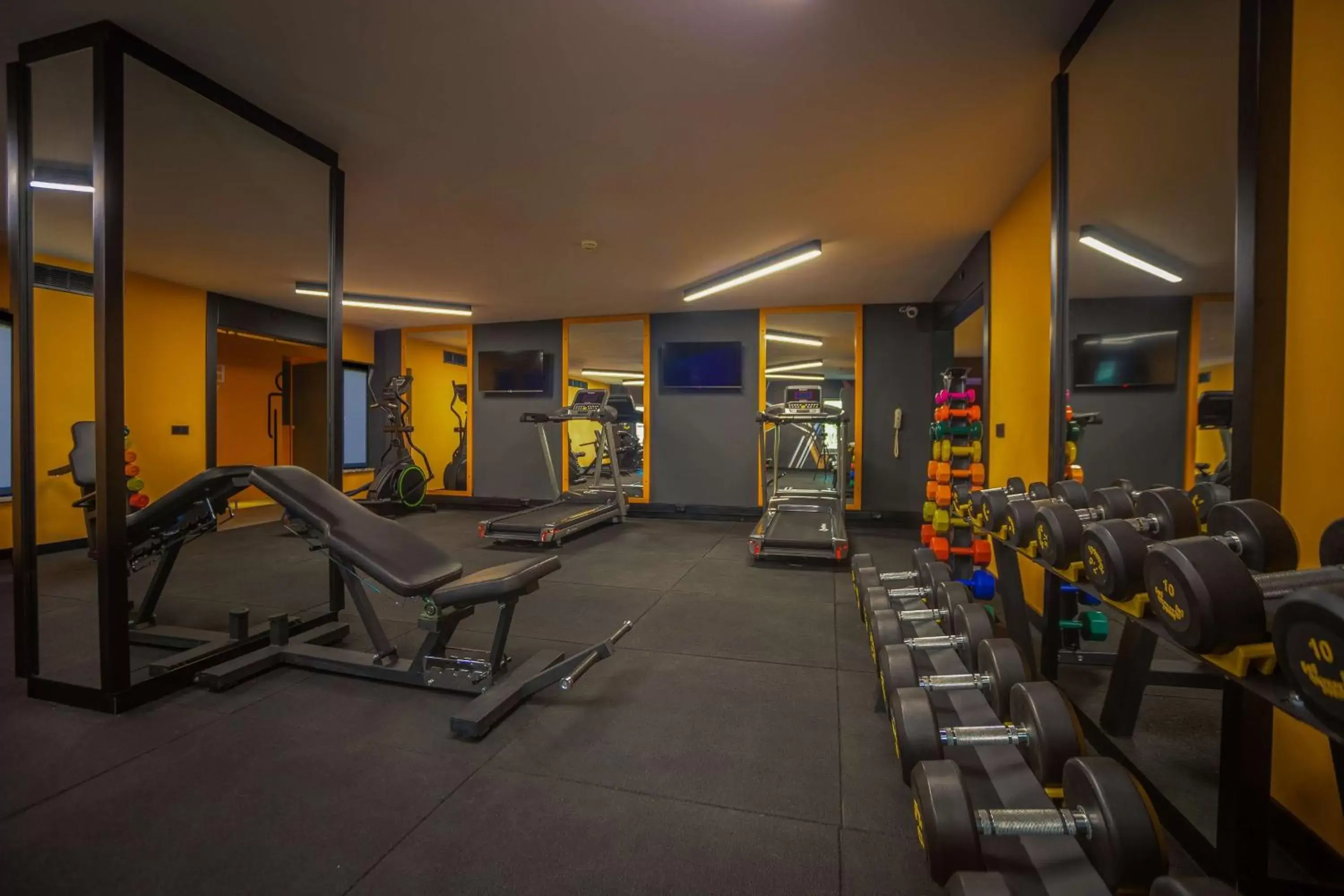 Fitness centre/facilities in Best Western Plus Khan Hotel Fitness centre/facilities in Best Western Plus Khan Hotel