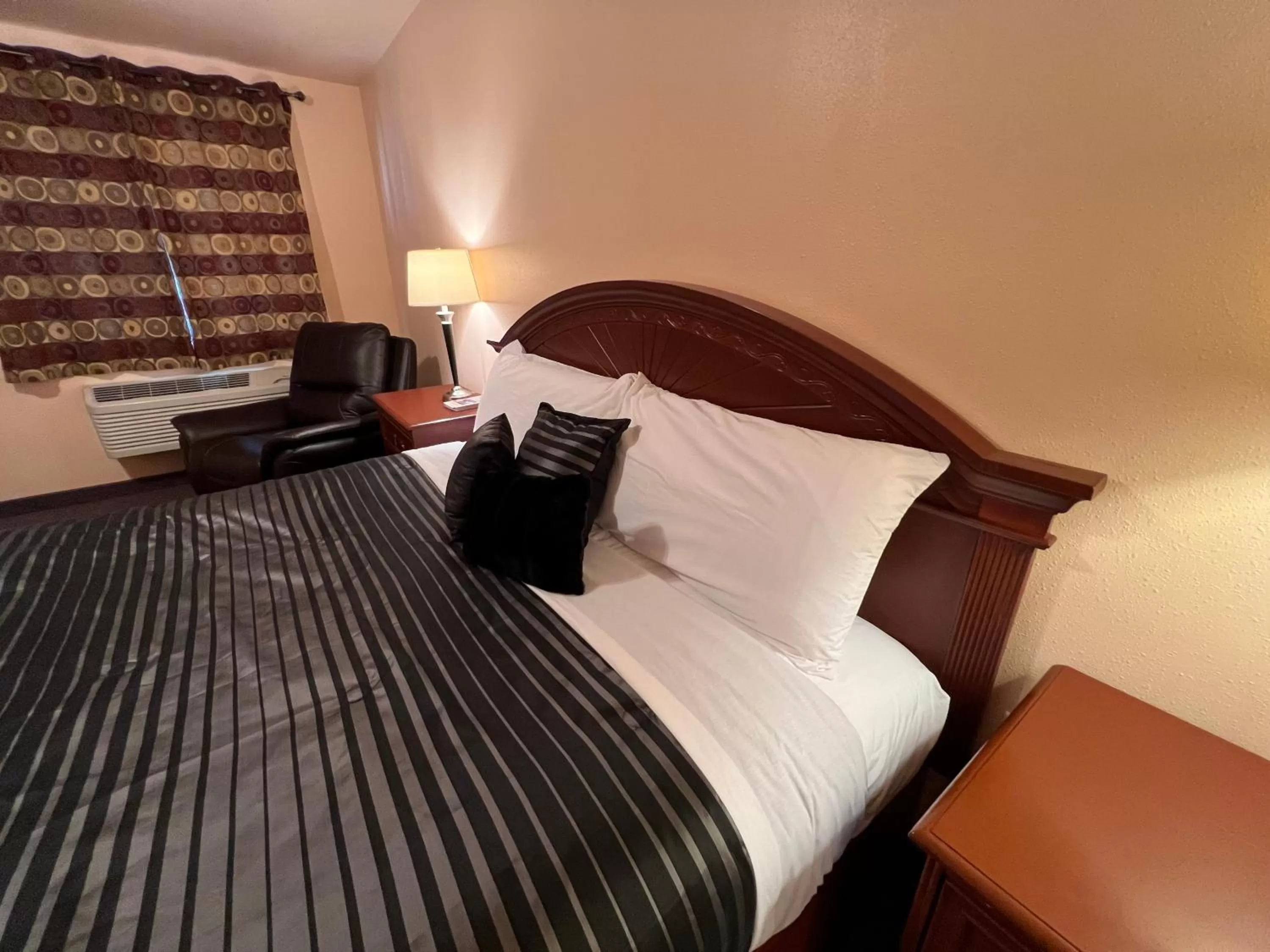 Bed in Frazier View Motel