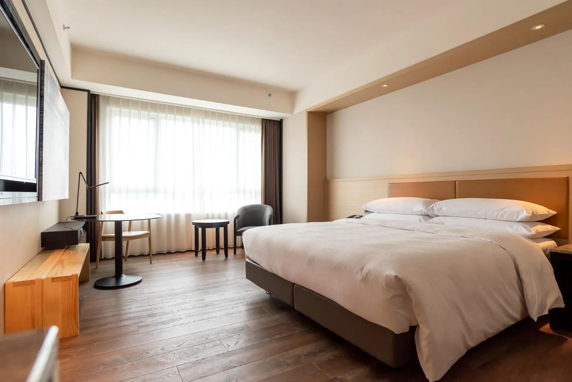 Bed in Sheraton Taoyuan Hotel