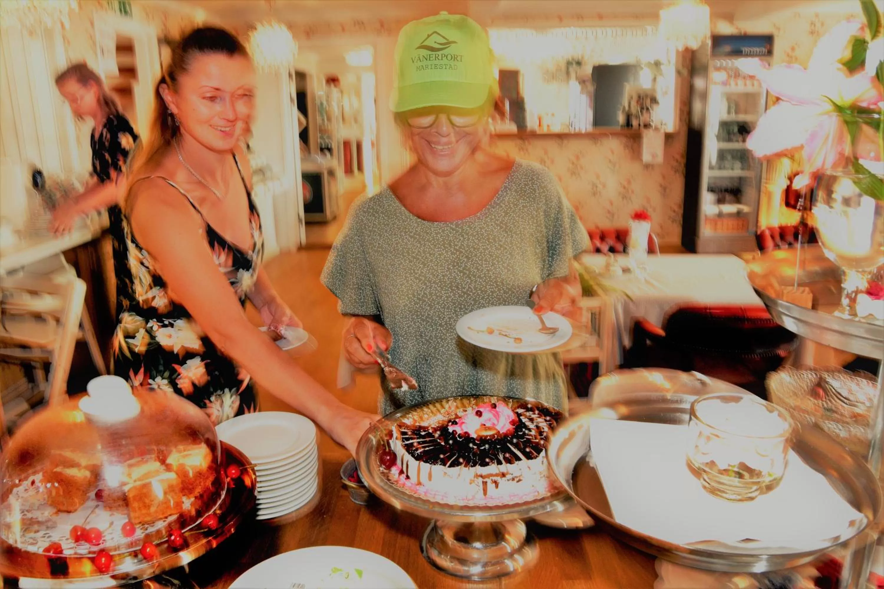 Restaurant/places to eat in Vänerport Lakefront Hotell