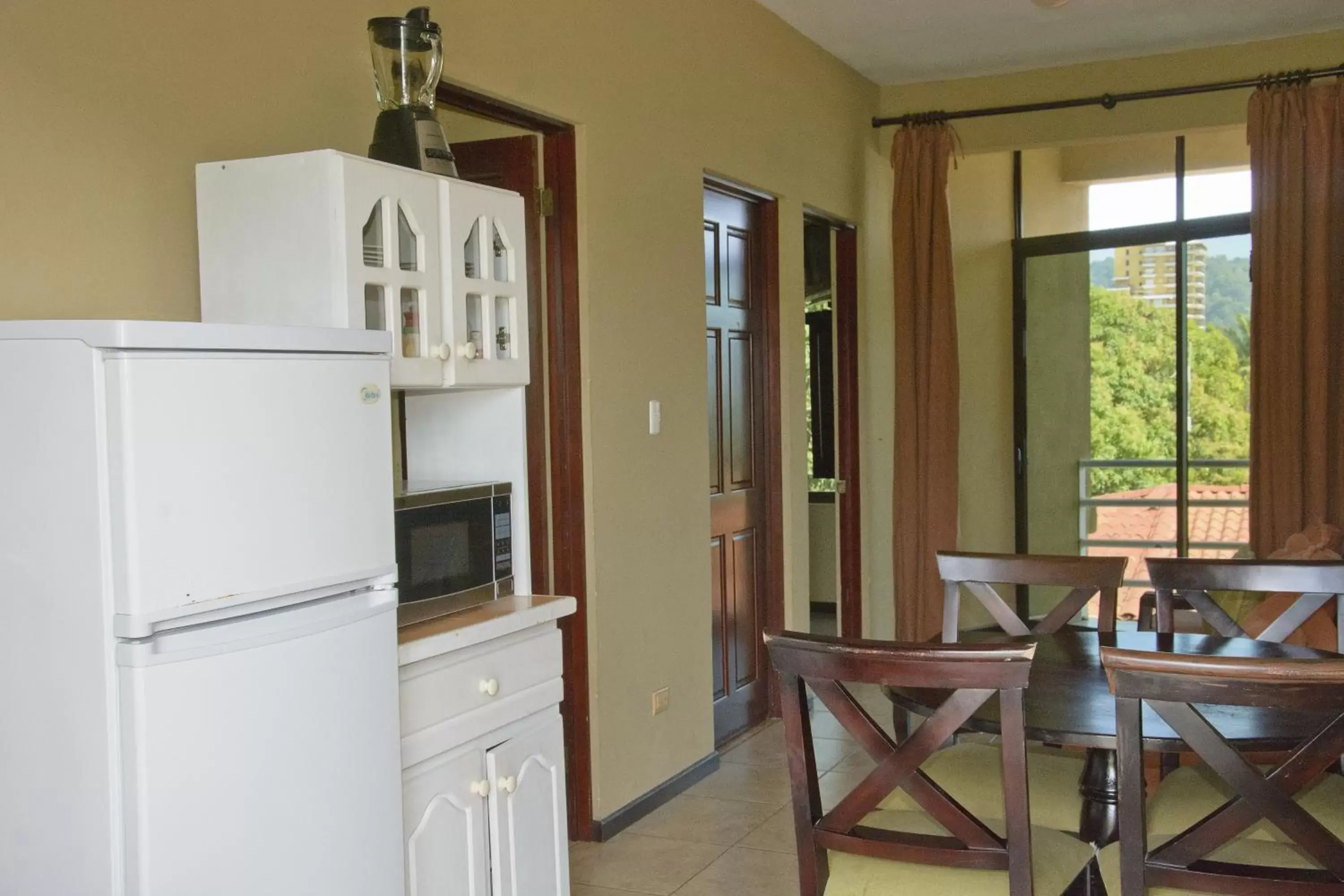 Kitchen or kitchenette, Kitchen/Kitchenette in Balcon del Mar Beach Front Hotel