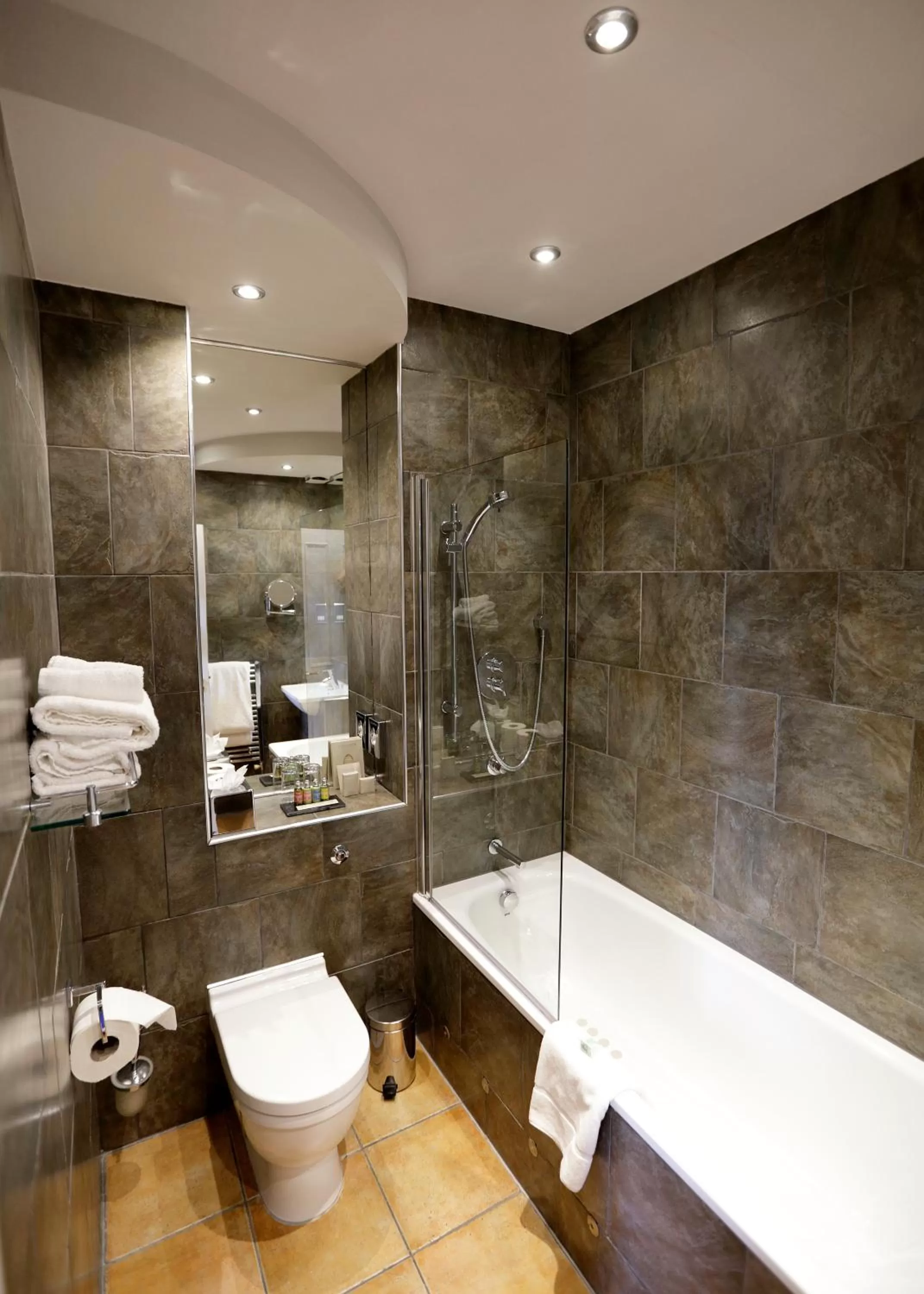 Shower in Nira Caledonia