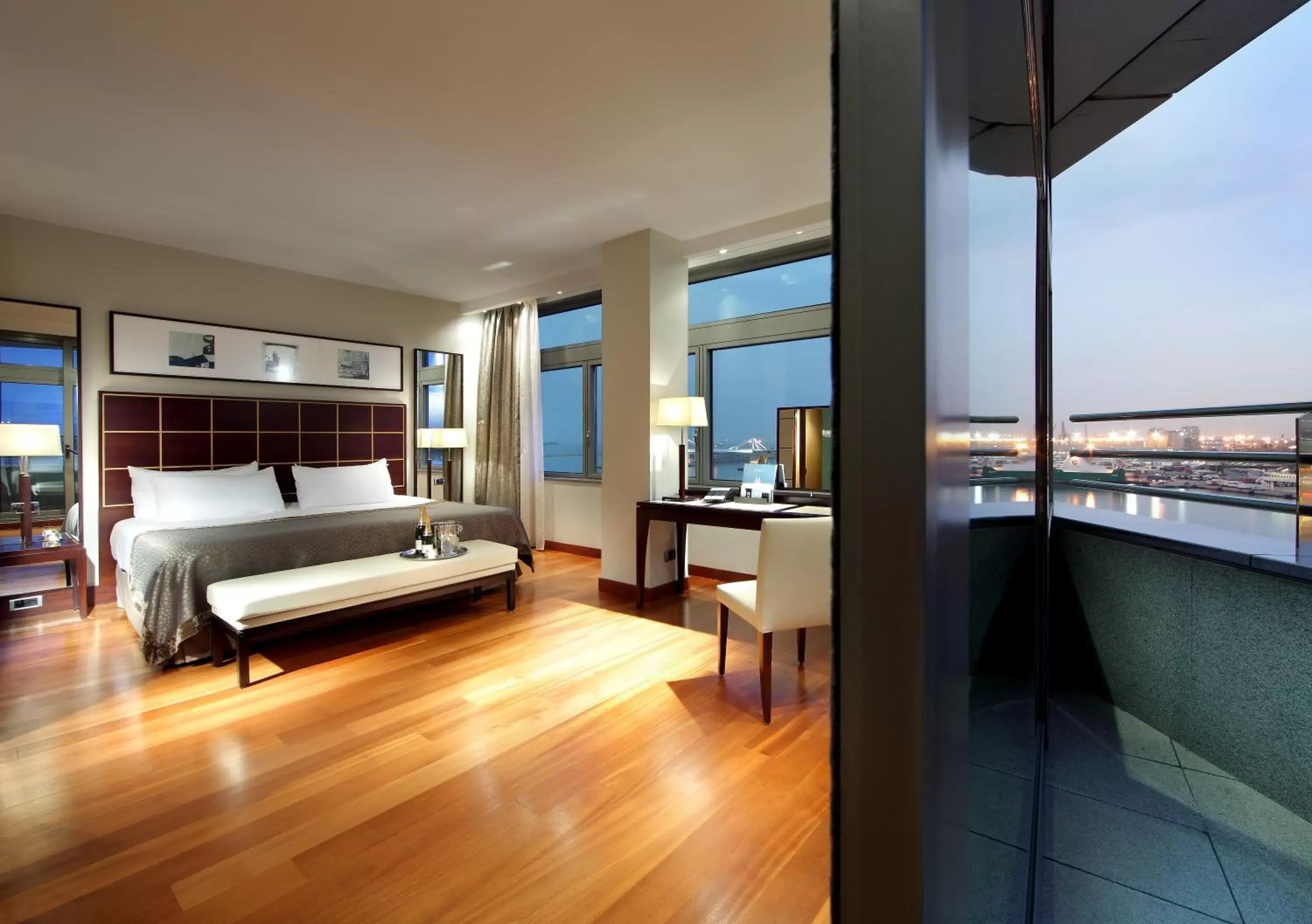 Grand Marina Suite with sea views in Eurostars Grand Marina Hotel GL