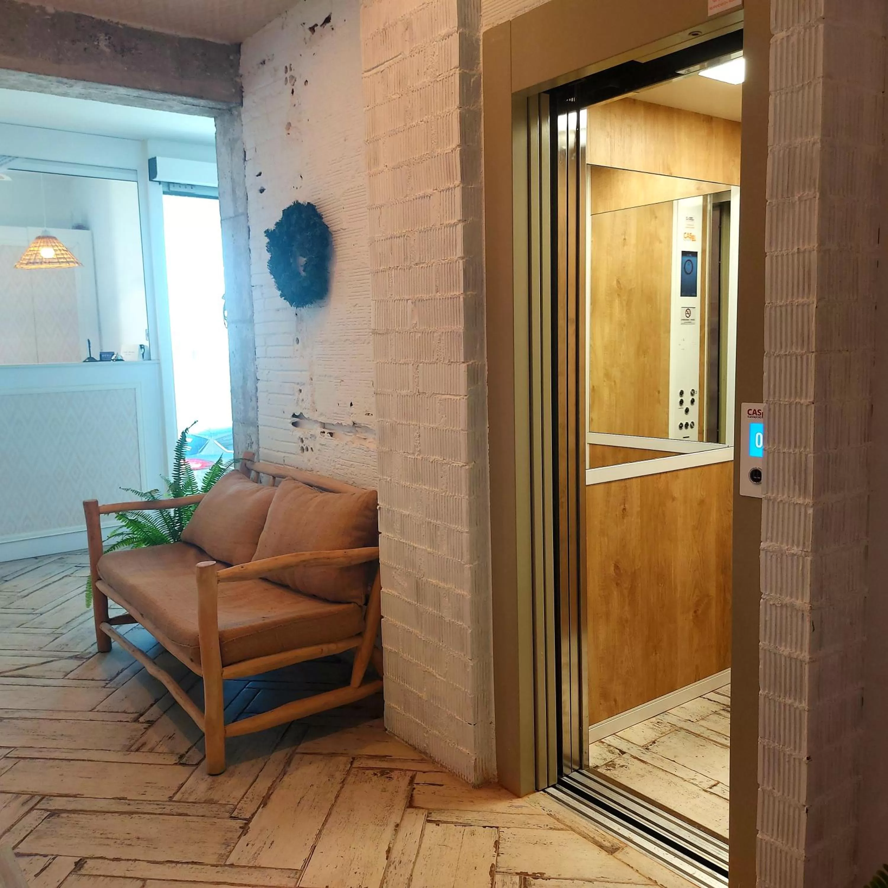 elevator in Duna Hotel Boutique