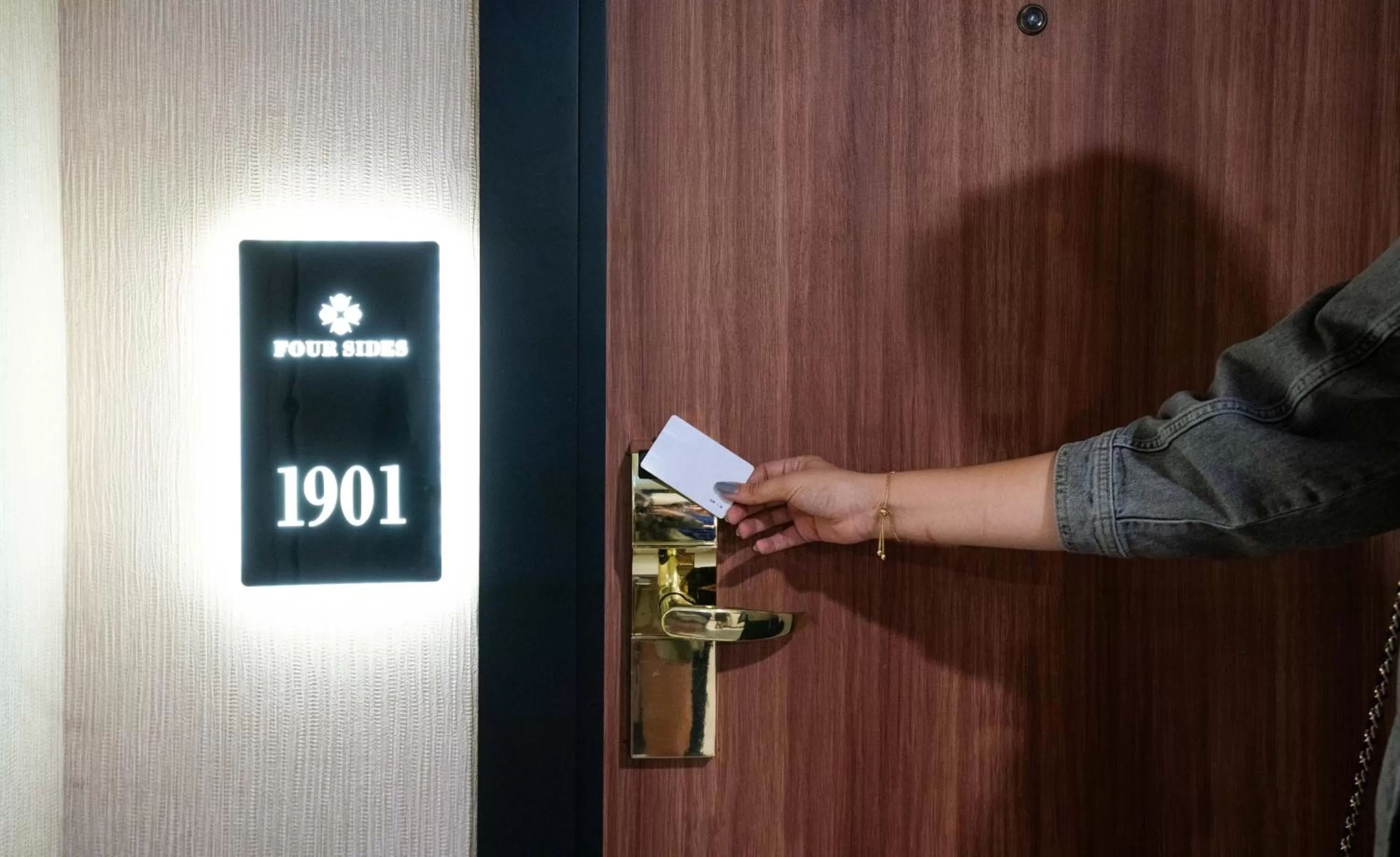 Text overlay in Four Sides Taksim Lion Hotel&Spa