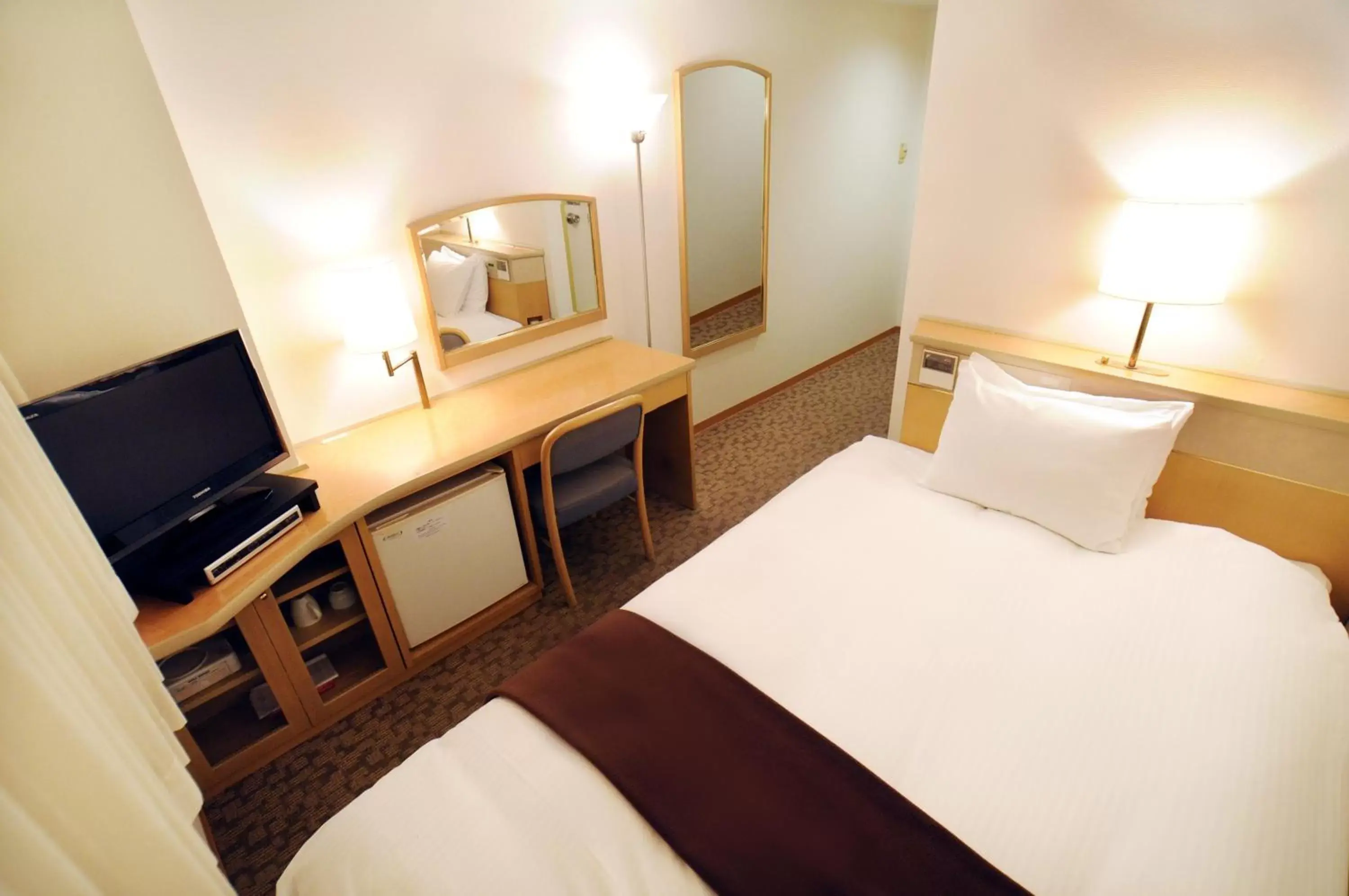 Photo of the whole room, Bed in Oita Regal Hotel