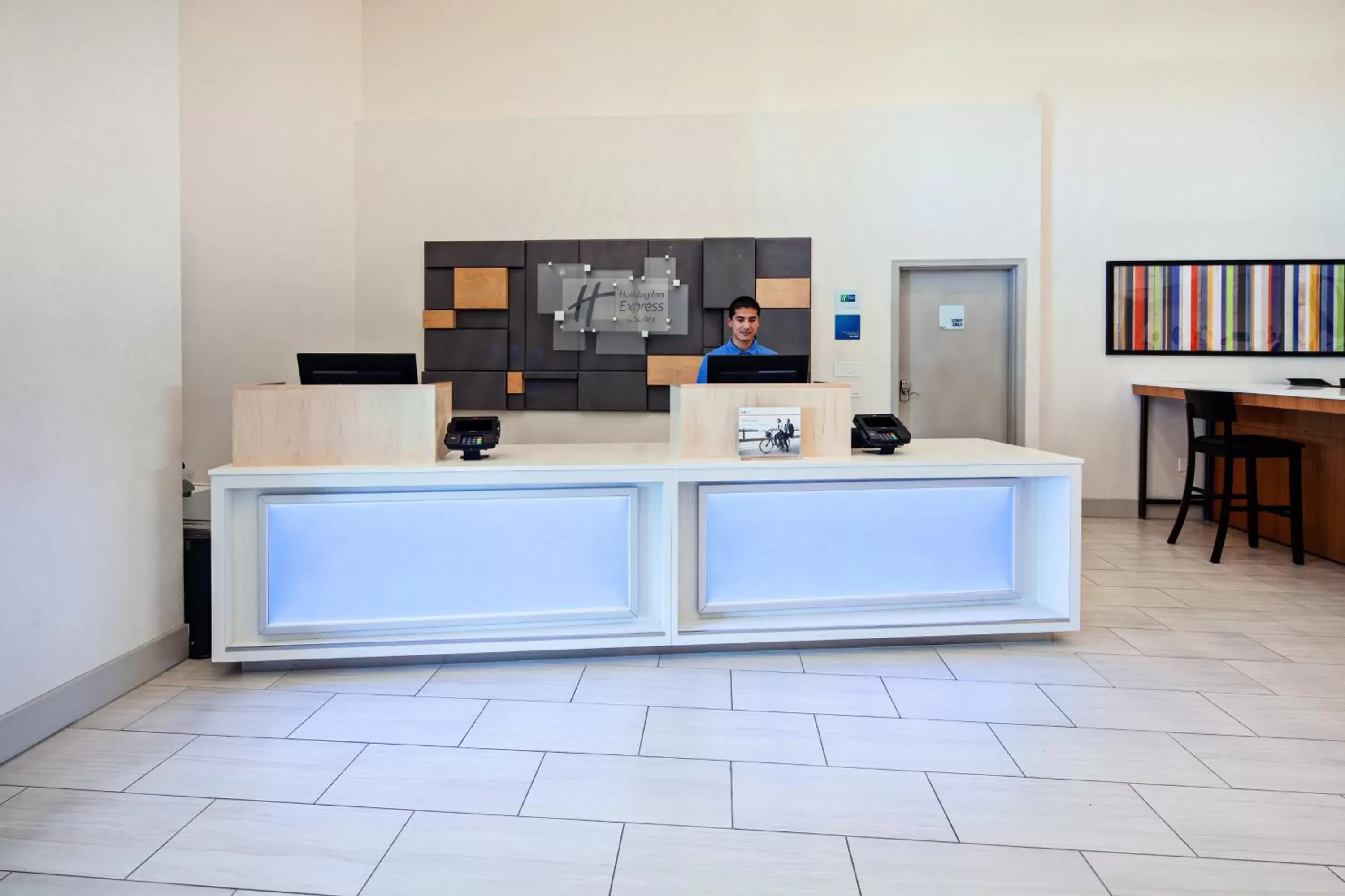 Property building, Lobby/Reception in Holiday Inn Express & Suites Rancho Mirage - Palm Spgs Area, an IHG Hotel